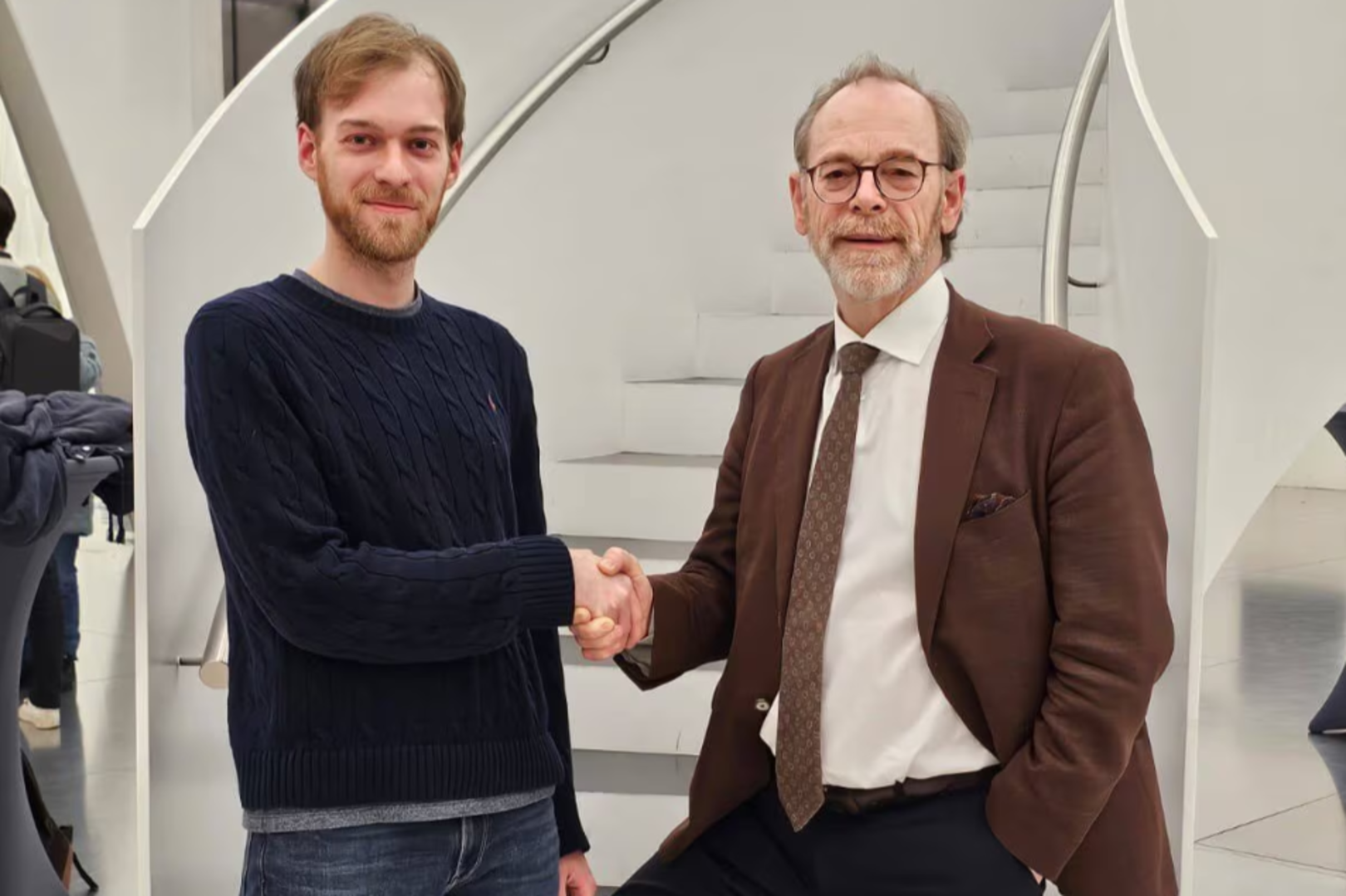Seb De Roover Peter De Roover (N-VA) verlaat Antwerpse districtsraad door verhuis ...