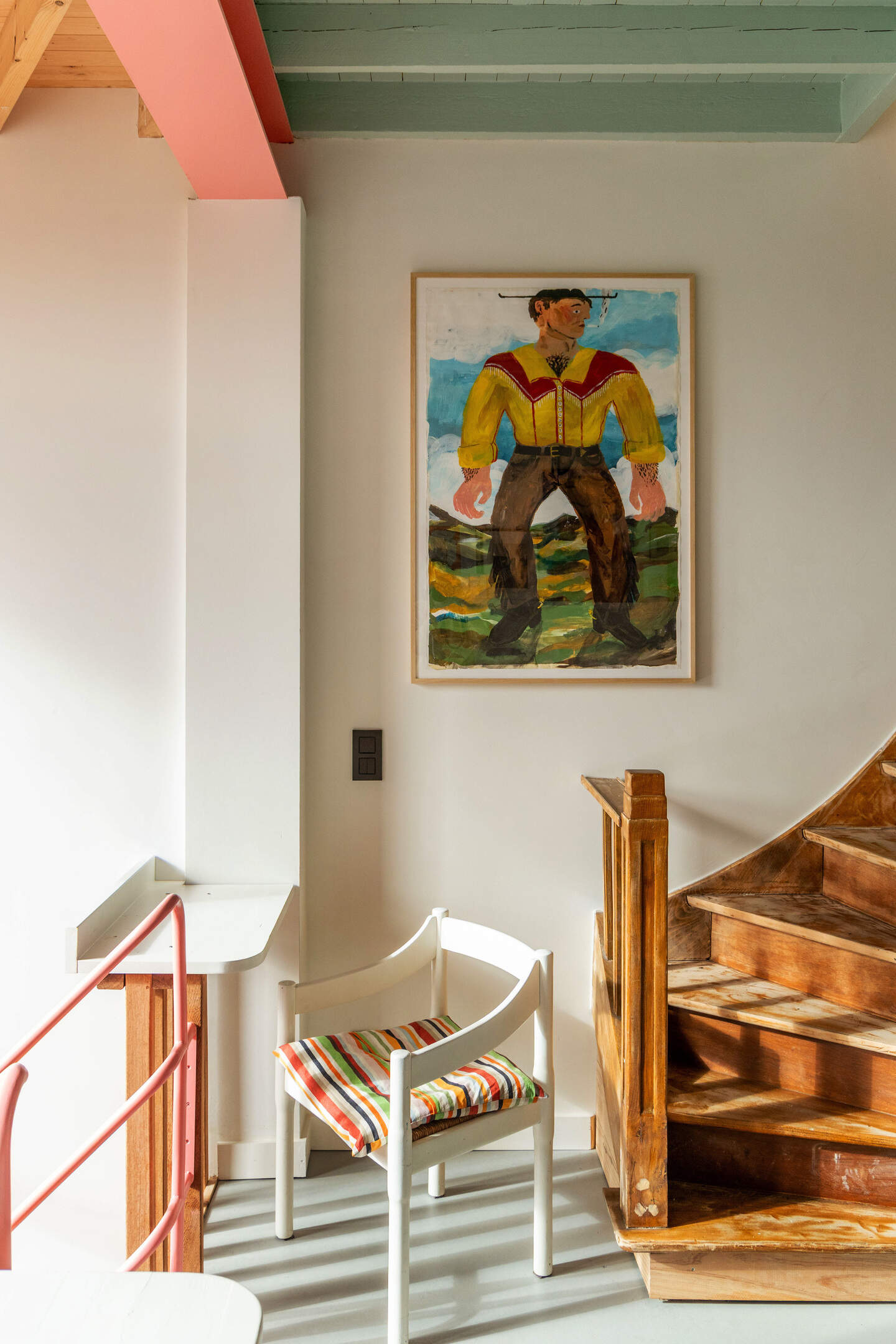 BINNENKIJKEN. Monique en Emile tonen hun bontgekleurde huisje: “We zijn ...
