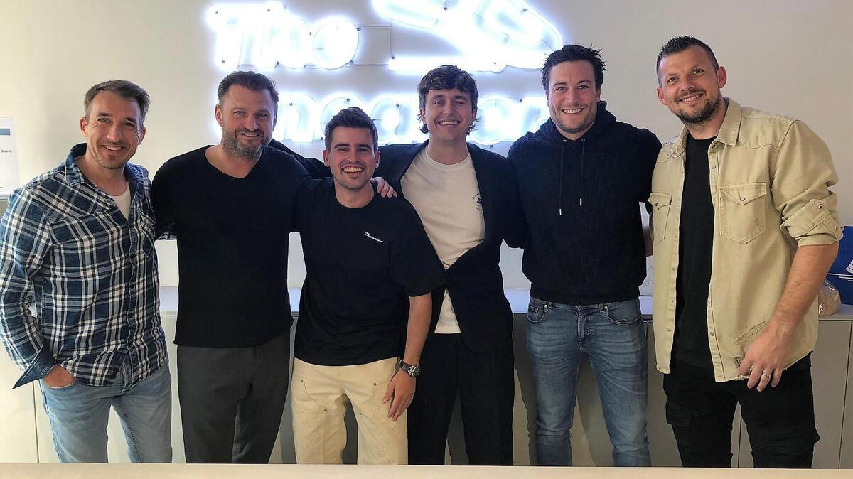 IN BEELD. Heel wat BV’s bij opening van The Sneaker Doctor in Schilde | GVA