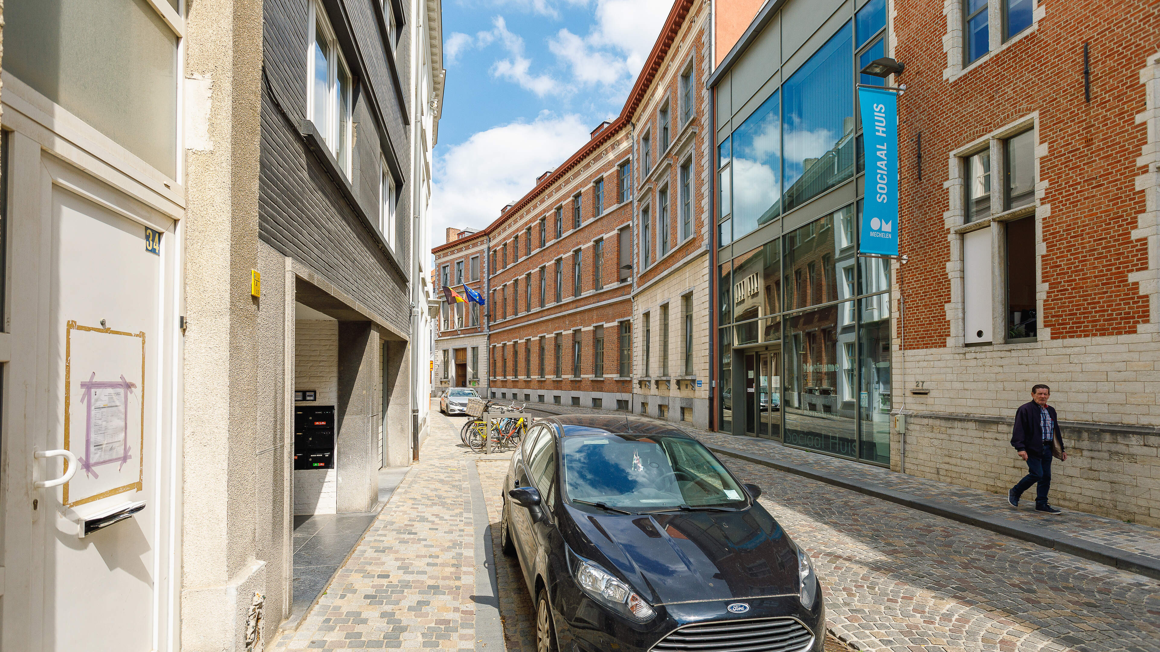 Man die ermee dreigde zichzelf in brand te steken in Sociaal Huis loopt voorwaardelijke straf op