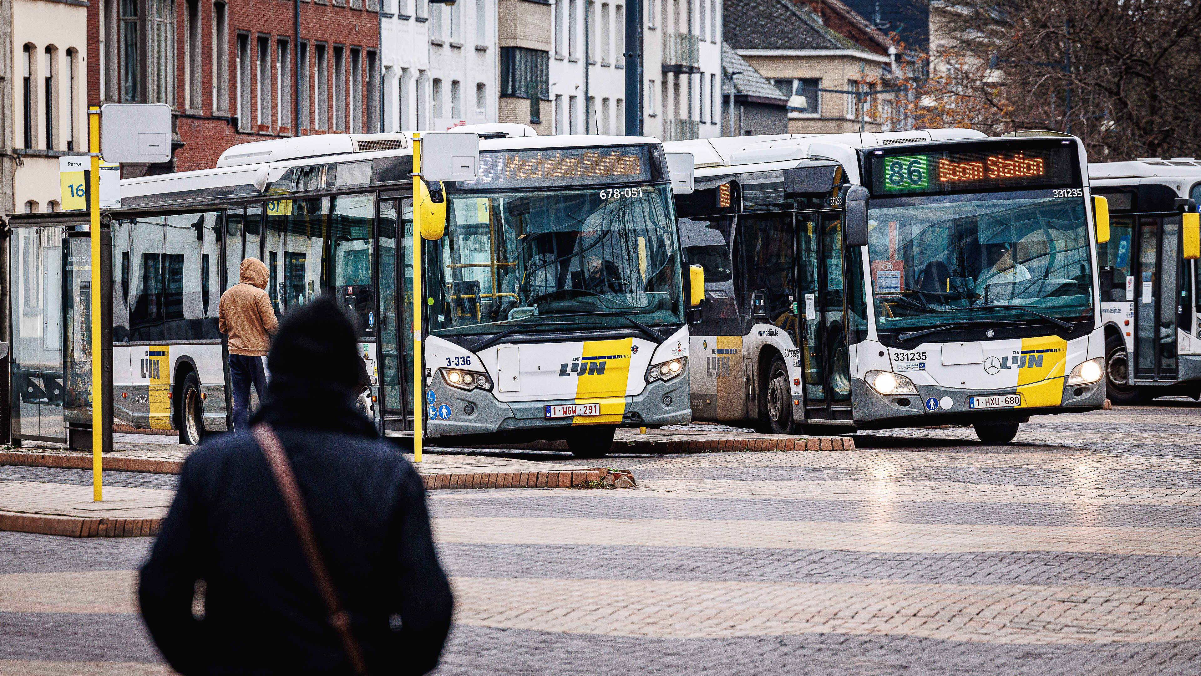 PVDA vraagt stadsbestuur om zich te verzetten tegen besparingsplannen De Lijn: “Het gaat van kwaad n
