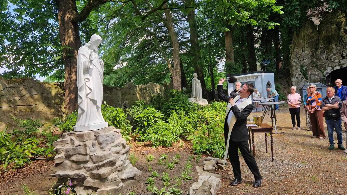 Het inzegenen was voor priester Wouter Druwé.