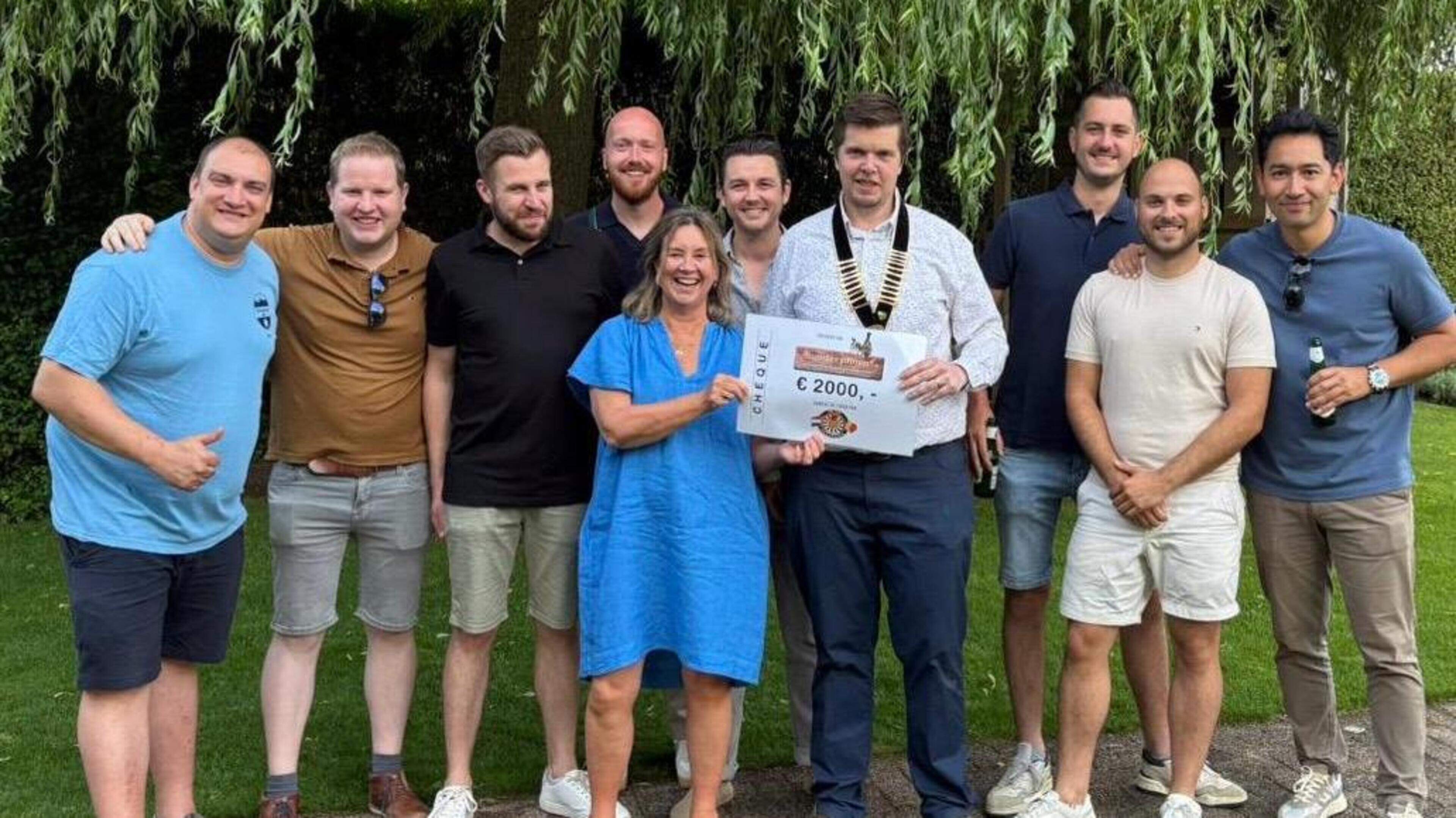 17 gezinnen genieten van dag in De Efteling dankzij Tafelronde 195 Taxandria