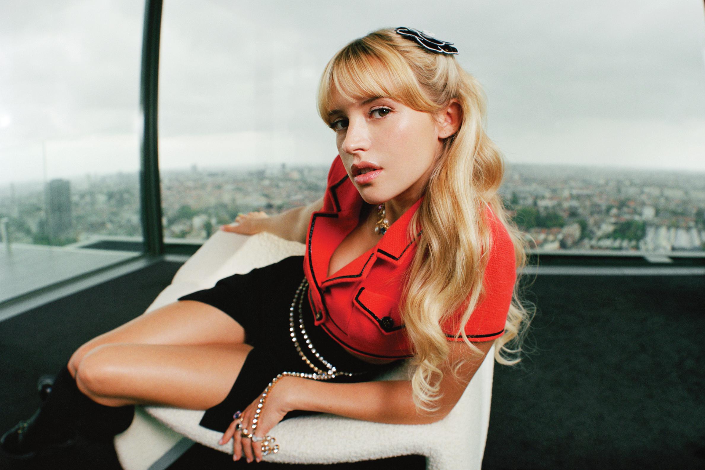 Angèle sluit lange tournee af in Sportpaleis : “Ik ben fier op wat ik heb  bereikt” | GVA