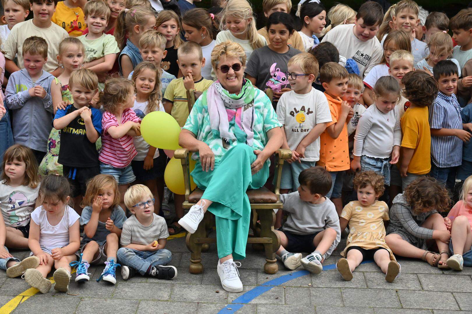 De kinderen gaan Marleen missen.