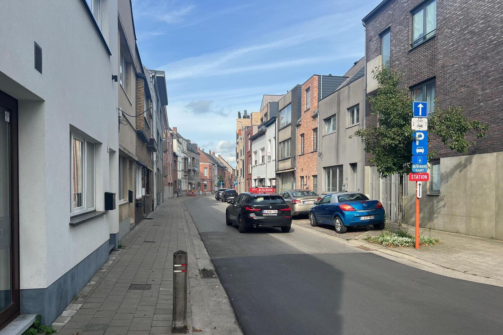 Overvaller bedreigt vrouw met mes in de Nieuwstraat | Nieuwsblad