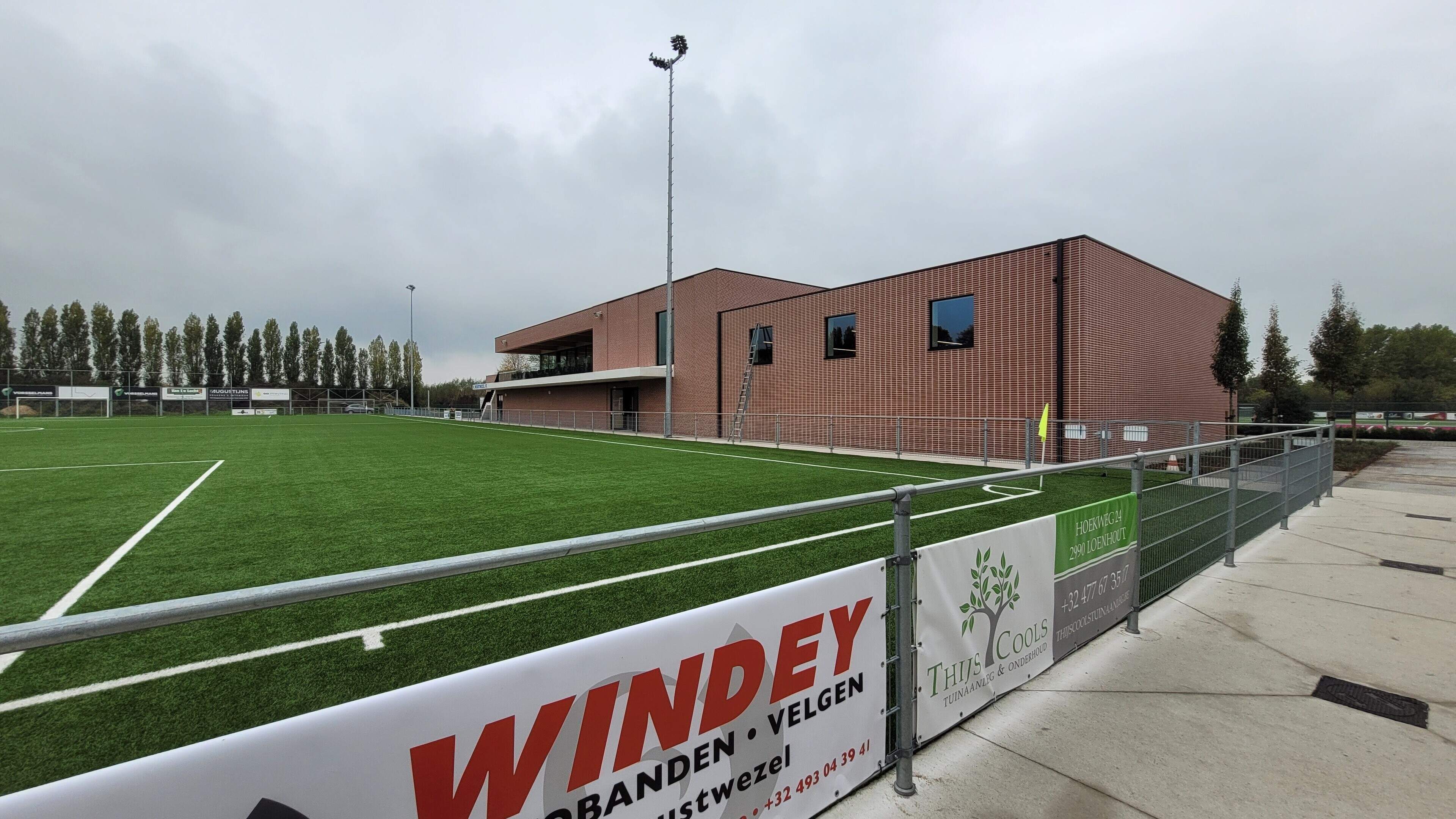 Groen Plus bezorgd over microplastics in kunstgrasvelden: “Vanaf 2031 mogen velden geen rubber meer 