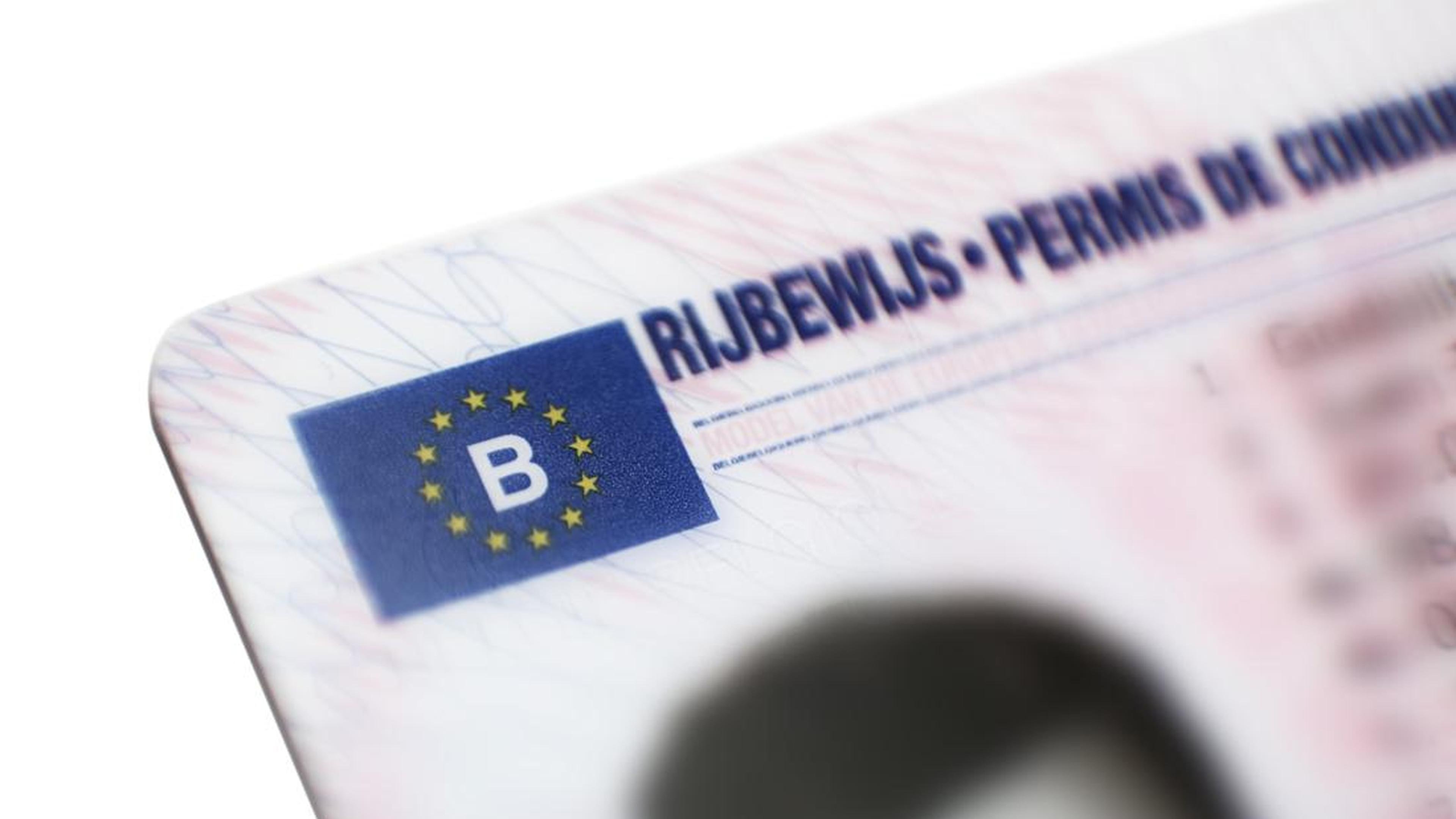 Rechter trekt rijbewijs van Mechelaar in, maar die doet aangifte van verlies om aan een nieuw exempl