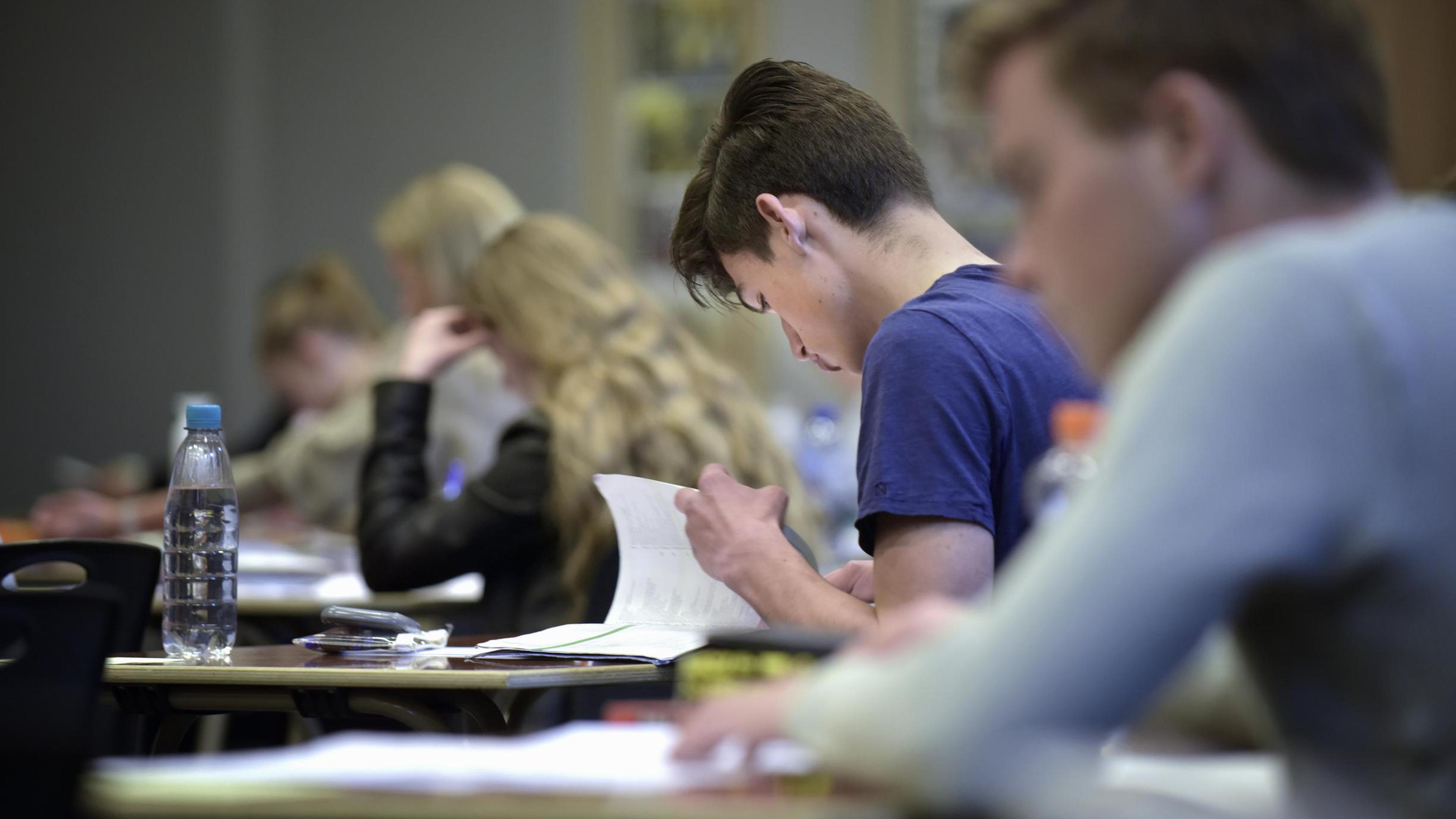 Organisaties in Mechelen richten tijdens examenperiode 300 studieplekken in: “Iedereen moet in stilt