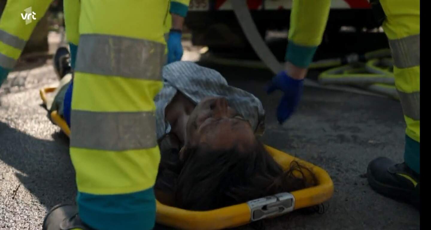 Marie is uit de brand geraakt, maar hoe zwaar gewond is ze?