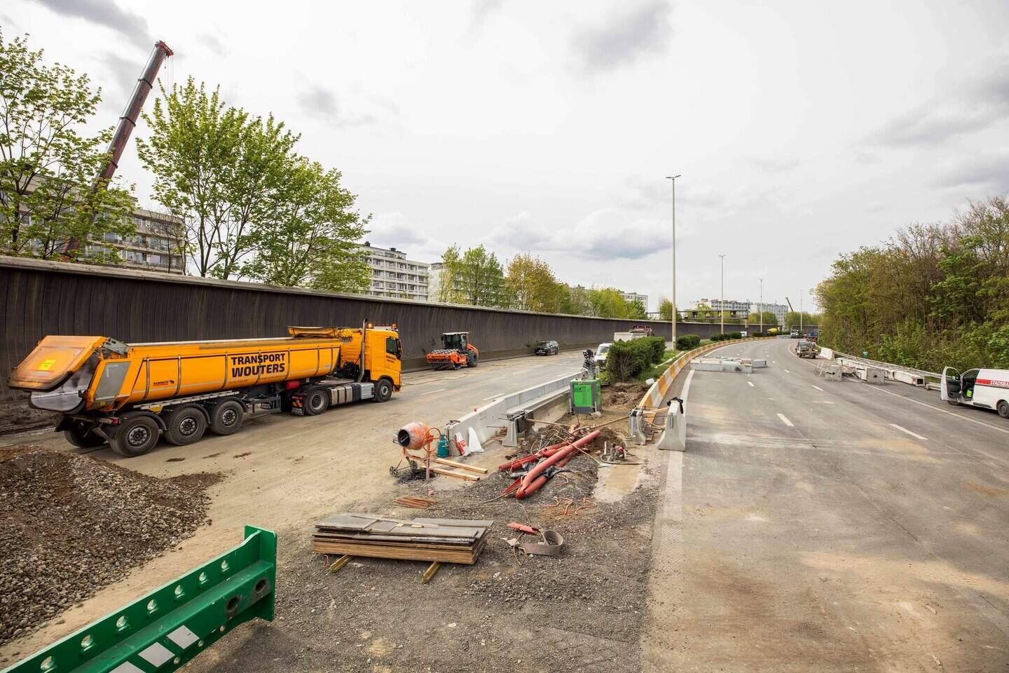 Werken aan bruggen op E313 op schema: “De buurt leeft enorm mee, we ...