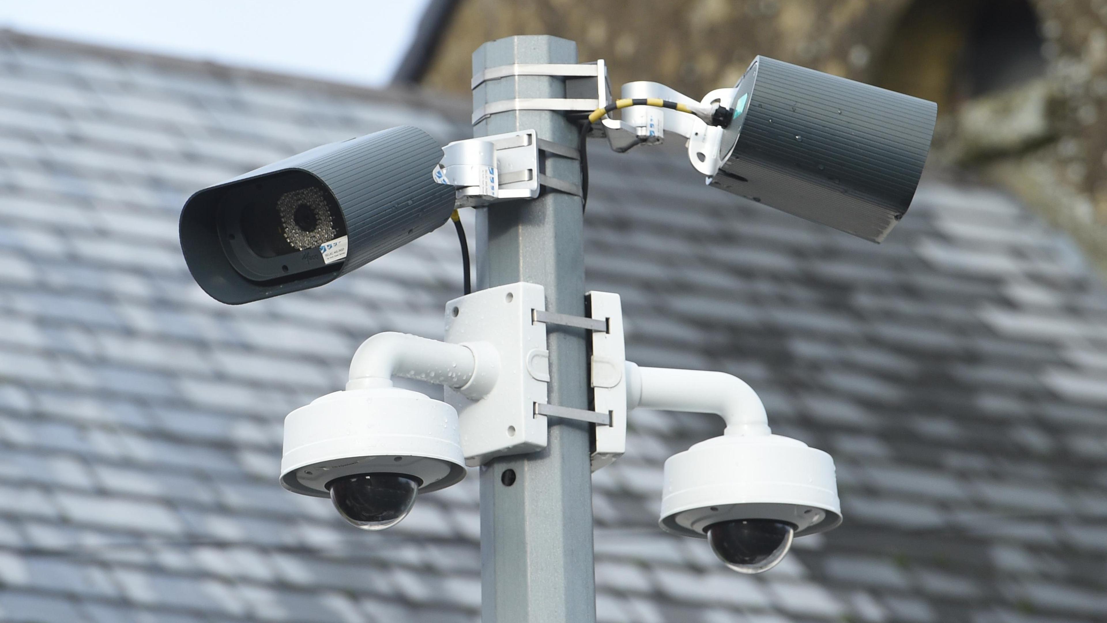 Mechelen test vanaf 2026 slimme verkeerscamera met AI: “Technologie herkent gevaarlijke situaties zo