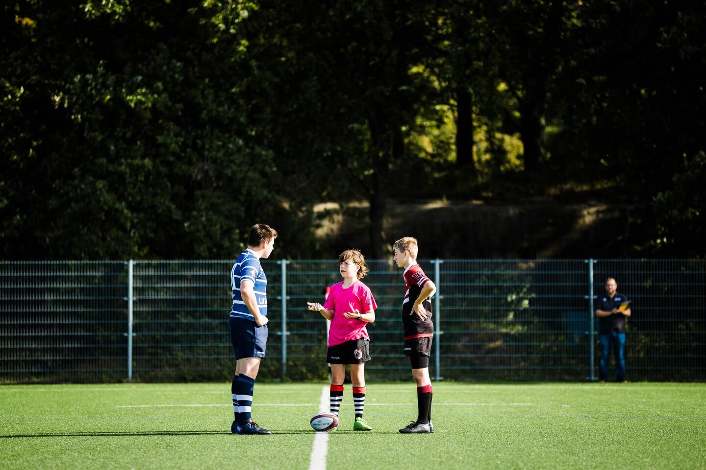 15-jarige rugbyref Kasper is strafste official van het jaar: “Ik droom ...