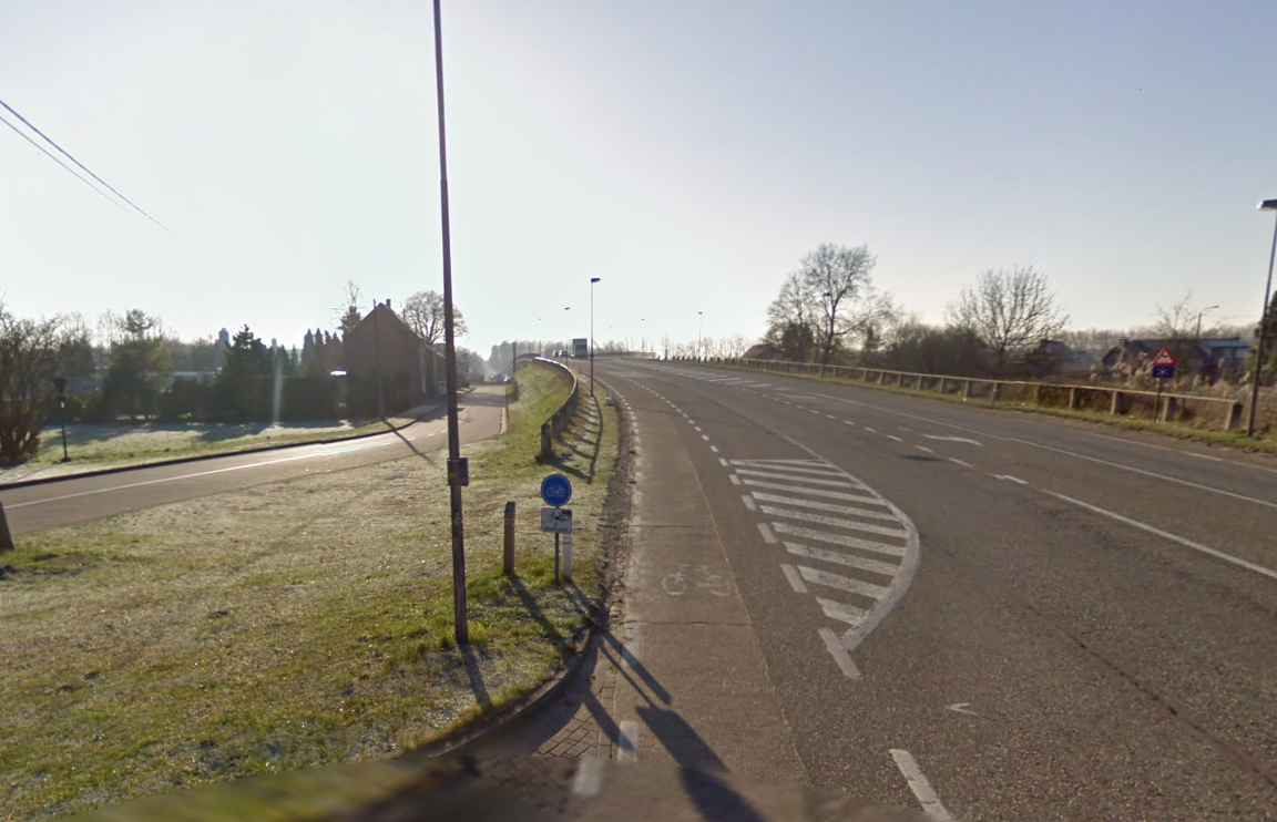 Twee fietsers botsen frontaal op elkaar | Nieuwsblad