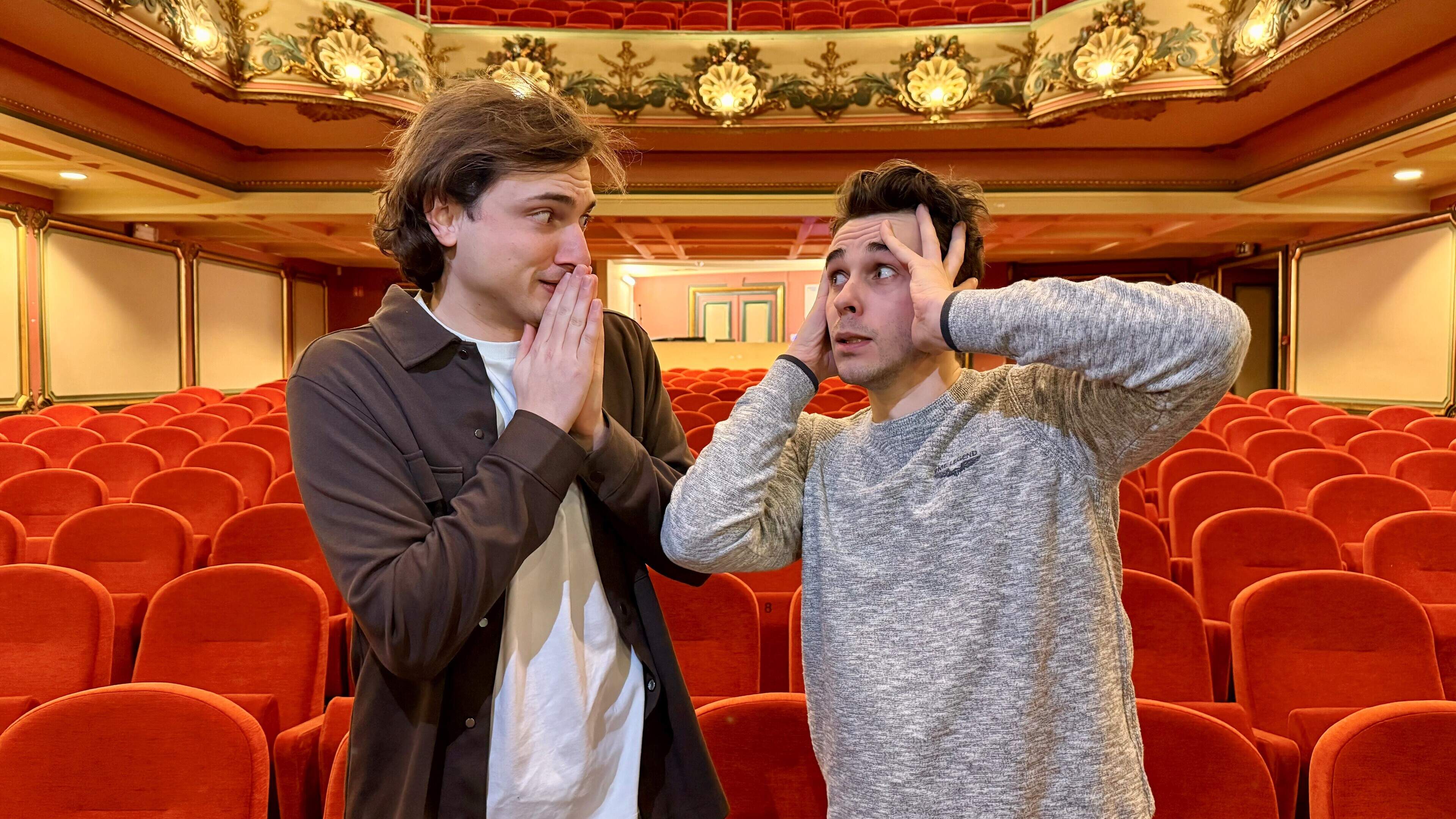 Van zot idee naar stadsschouwburg: Ryan (25) en Warre (21) spelen eigen theaterstuk 'Rouwkost', ofwe