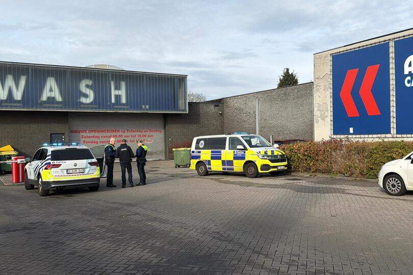 Vermiste Duitser na acht jaar bij toeval dood teruggevonden in auto | Nieuwsblad