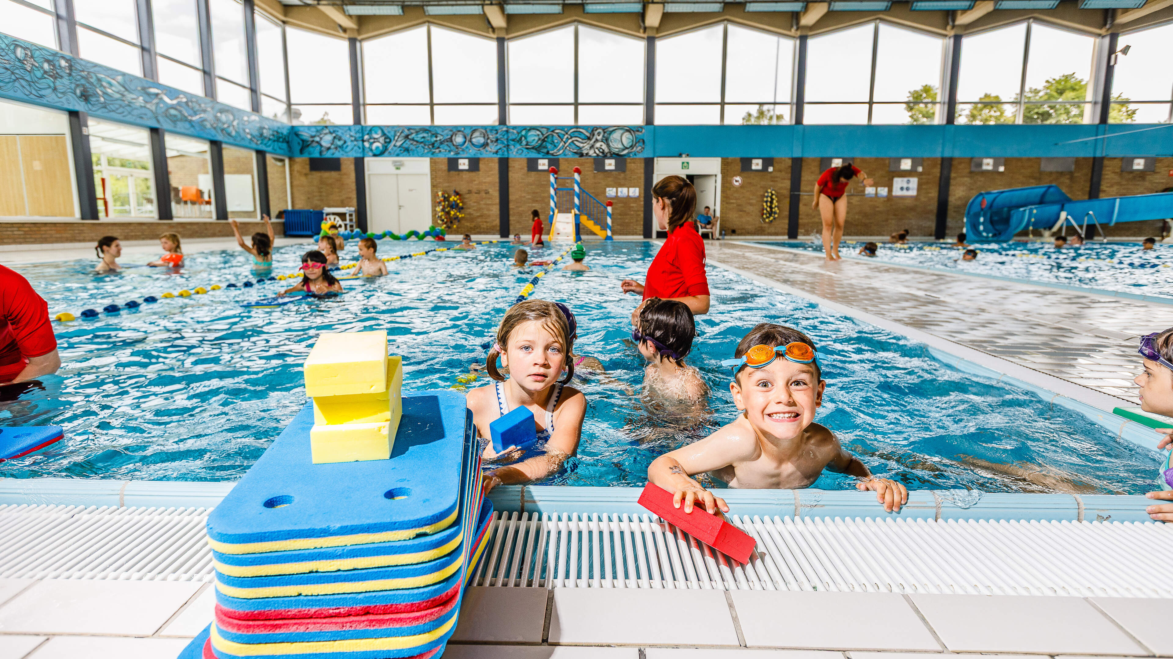 Iedereen zag sluiting zwembad Geerdegemvaart aankomen: “Mobiele baden zijn tijdelijke oplossing”