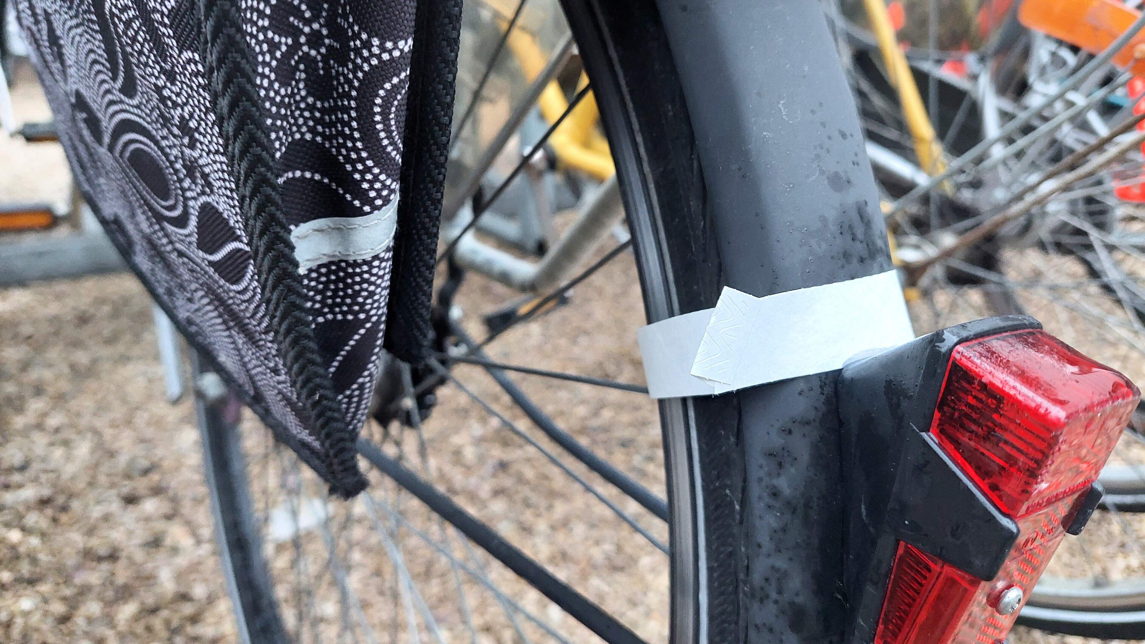 Mechelen in Beweging lokaliseert weesfietsen aan Mechels station: “Je fiets mag er maar drie weken s