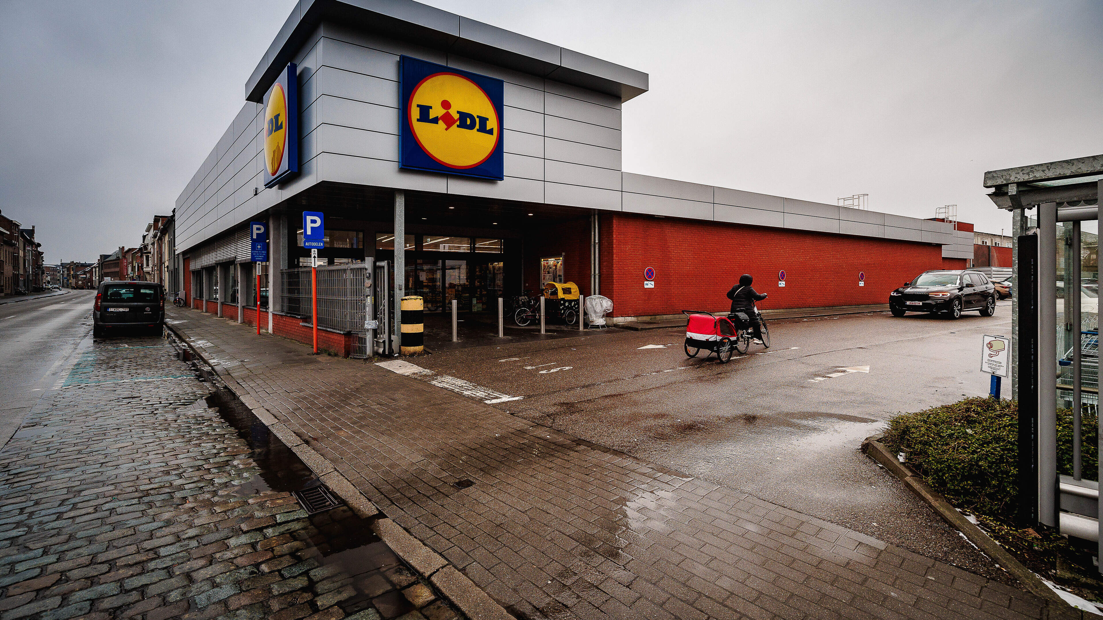 Stad zoekt naar locatie voor extra buurtparking in Nekkerspoel: “Gedeeld parkeren is de toekomst”