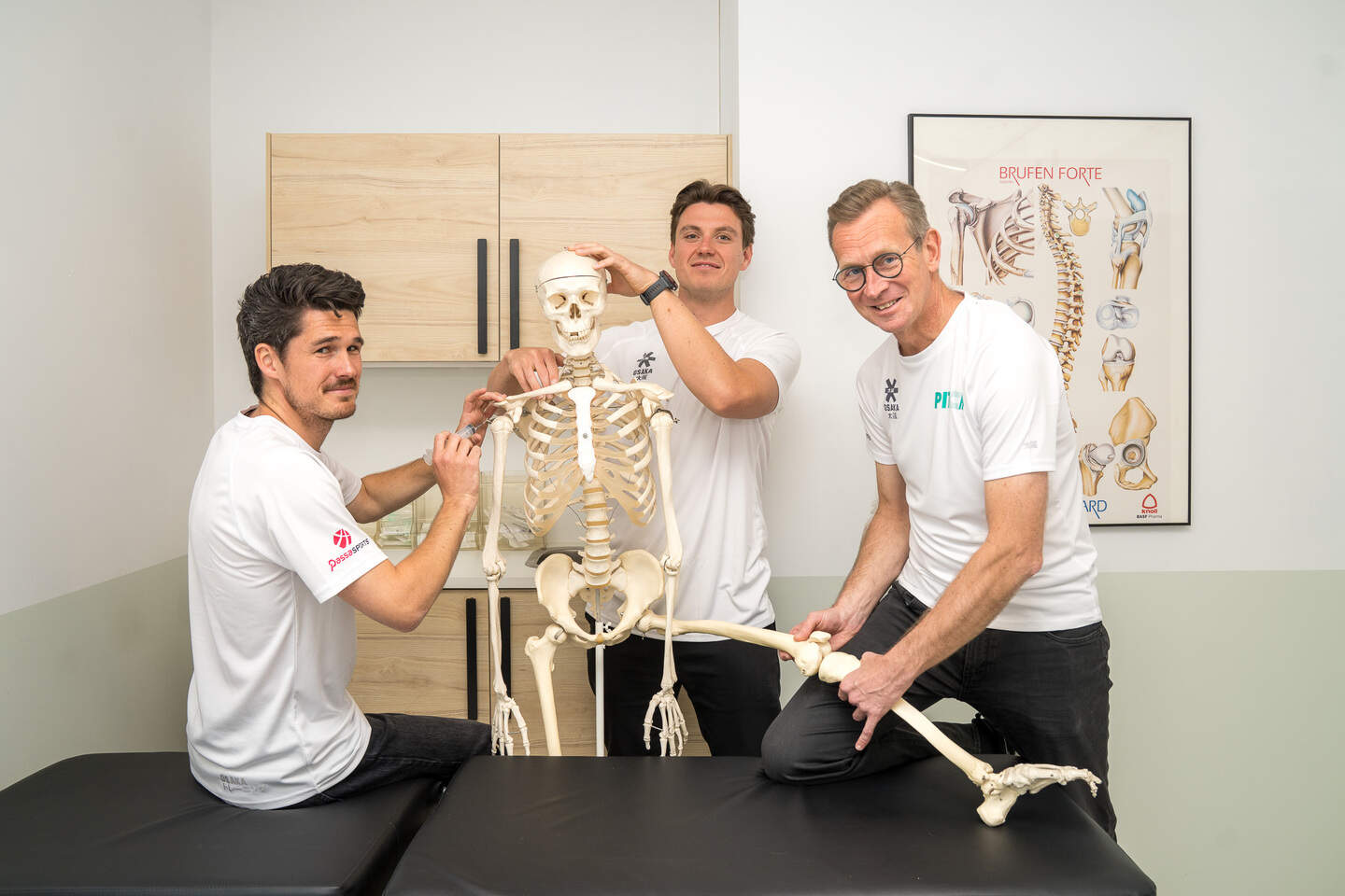 Verschillende disciplines uit de gezondheidszorg voor sporters komen samen.
