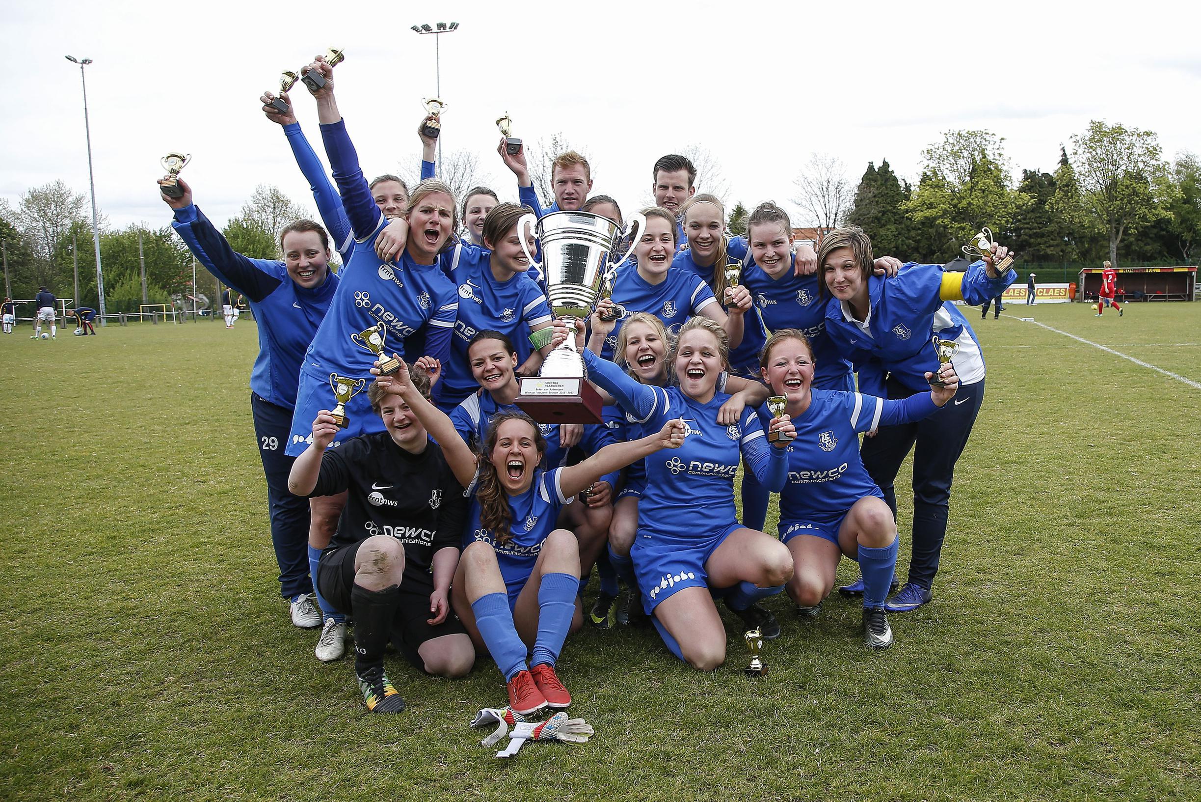 Hervorming in vrouwenvoetbal: interprovinciale reeksen en promovendi ...