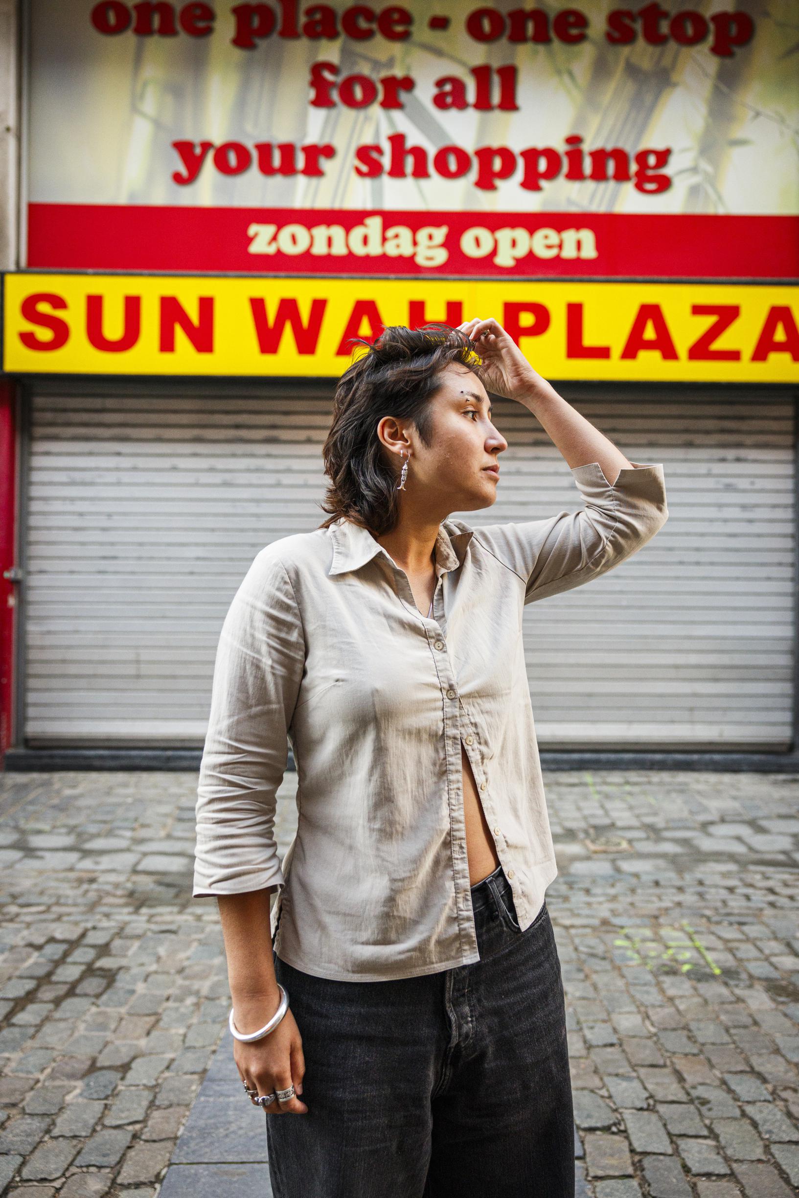 Met cartooniste Chrostin naar haar favoriete eetadresje in Antwerpen ...