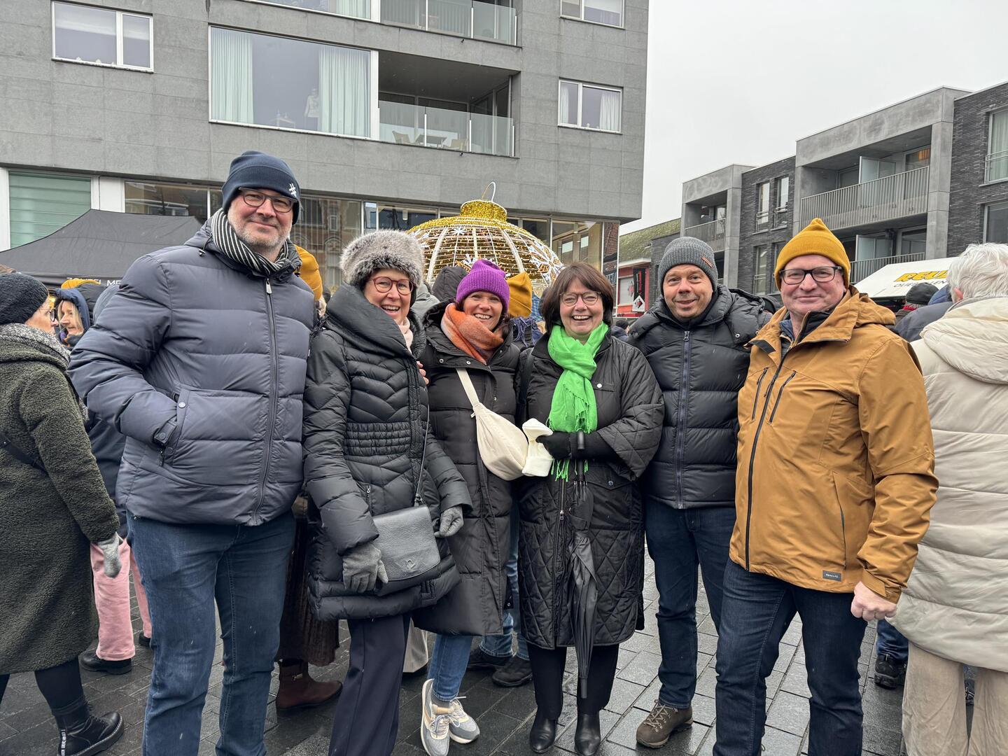 Inwoners Puurs vieren Nieuwjaar op het Dorpshart | GVA