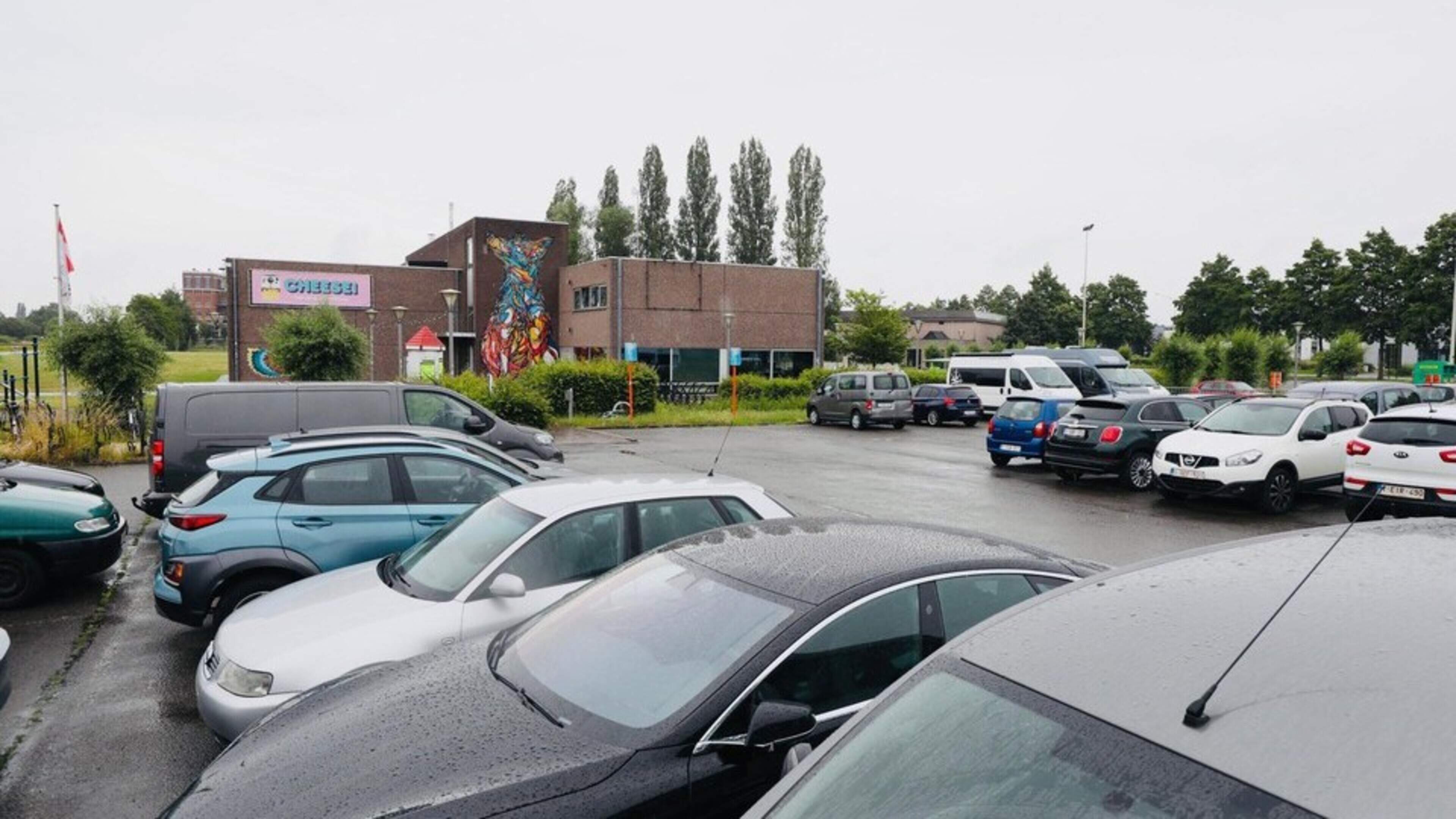 Drugsdealer wordt gevat na achtervolging, bij huiszoeking vindt politie bijna 2 kg cocaïne bij broer