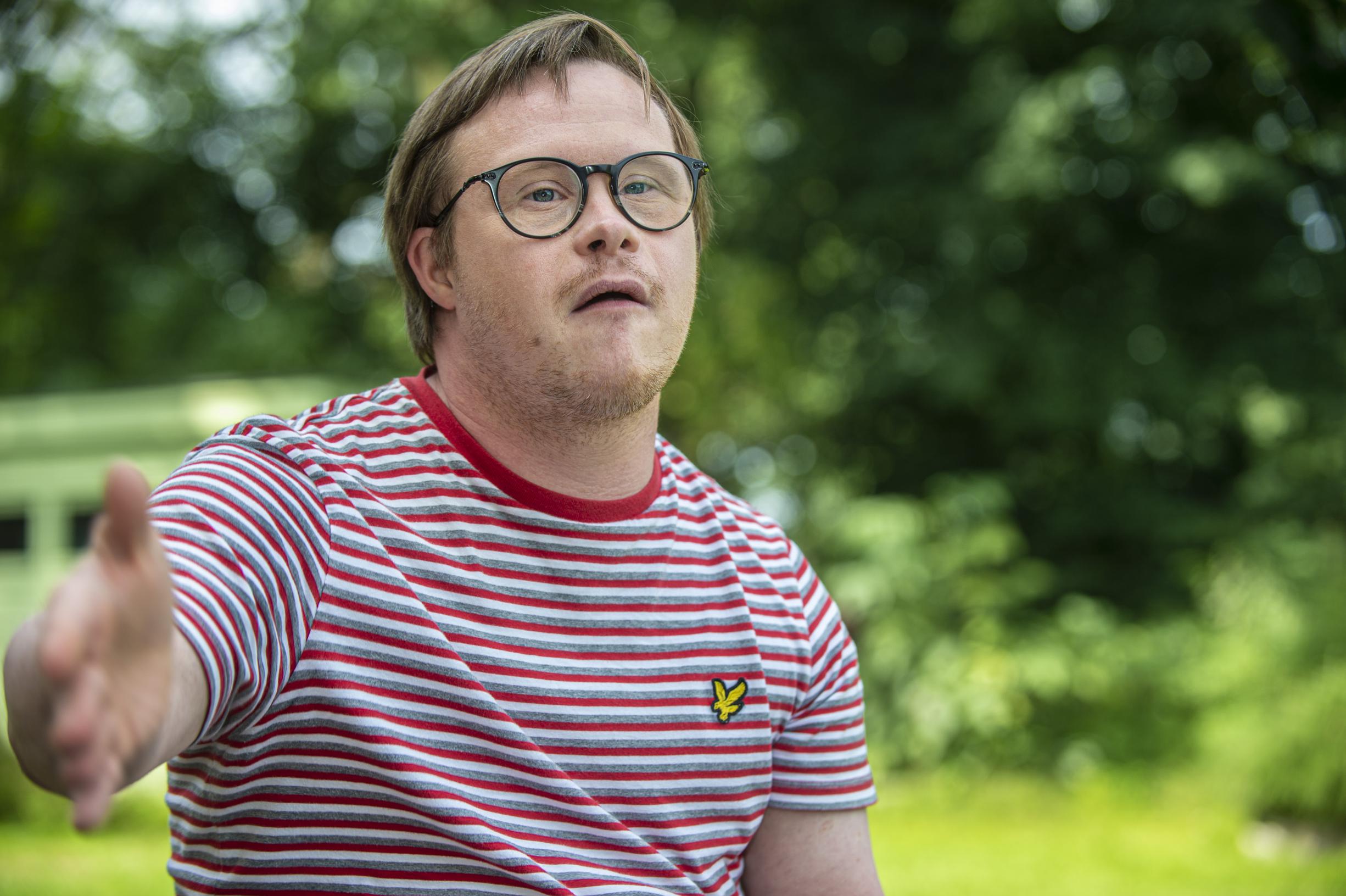 Jelle Palmaerts speelt Emiel in 'Familie': “Ik ben een casanova, maar ook  een beetje cupido” | GVA