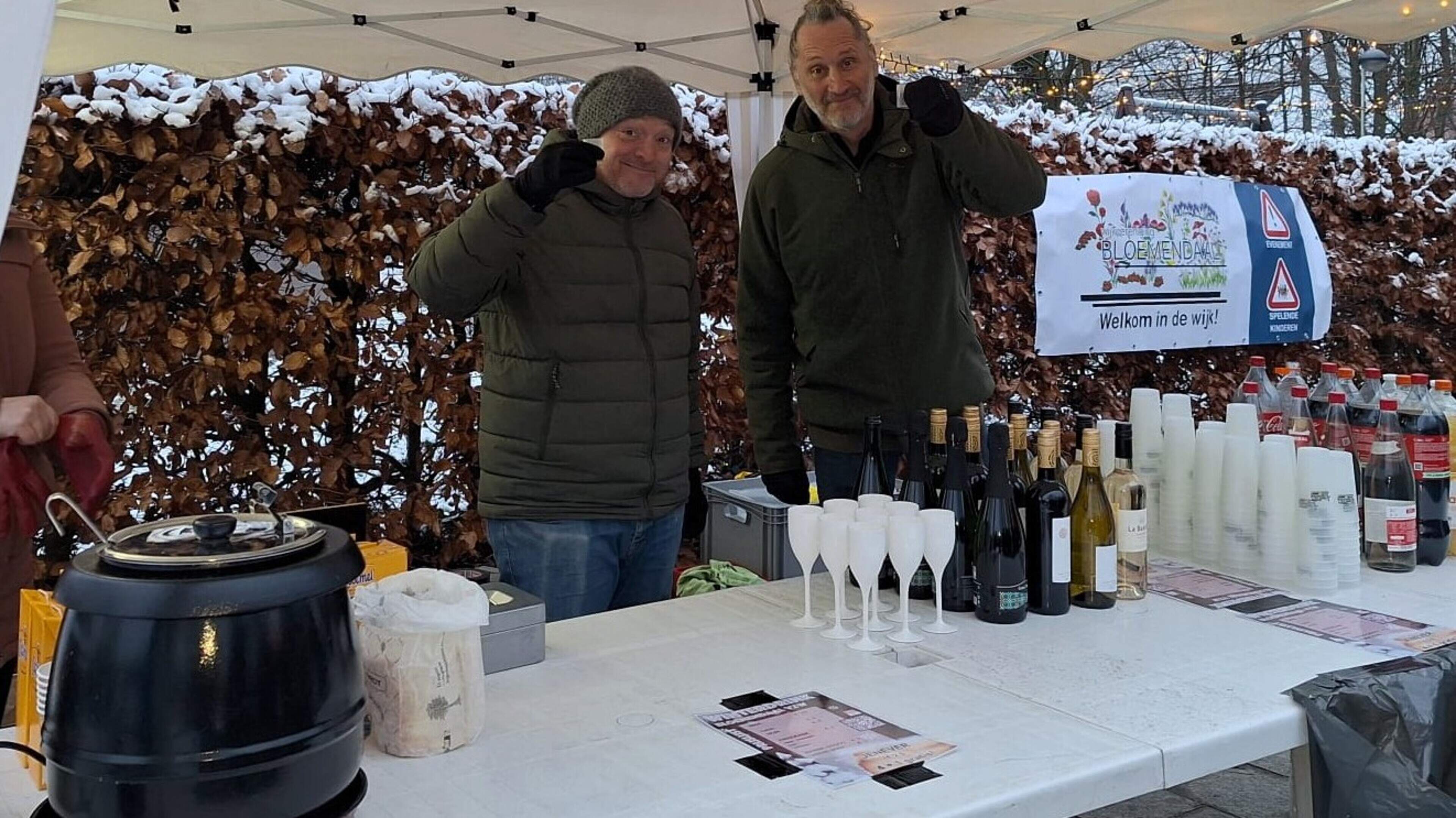 Bloemendaalwijk zet nieuw jaar in met jenever en worstenbrood en kijkt uit naar fleurige bermen