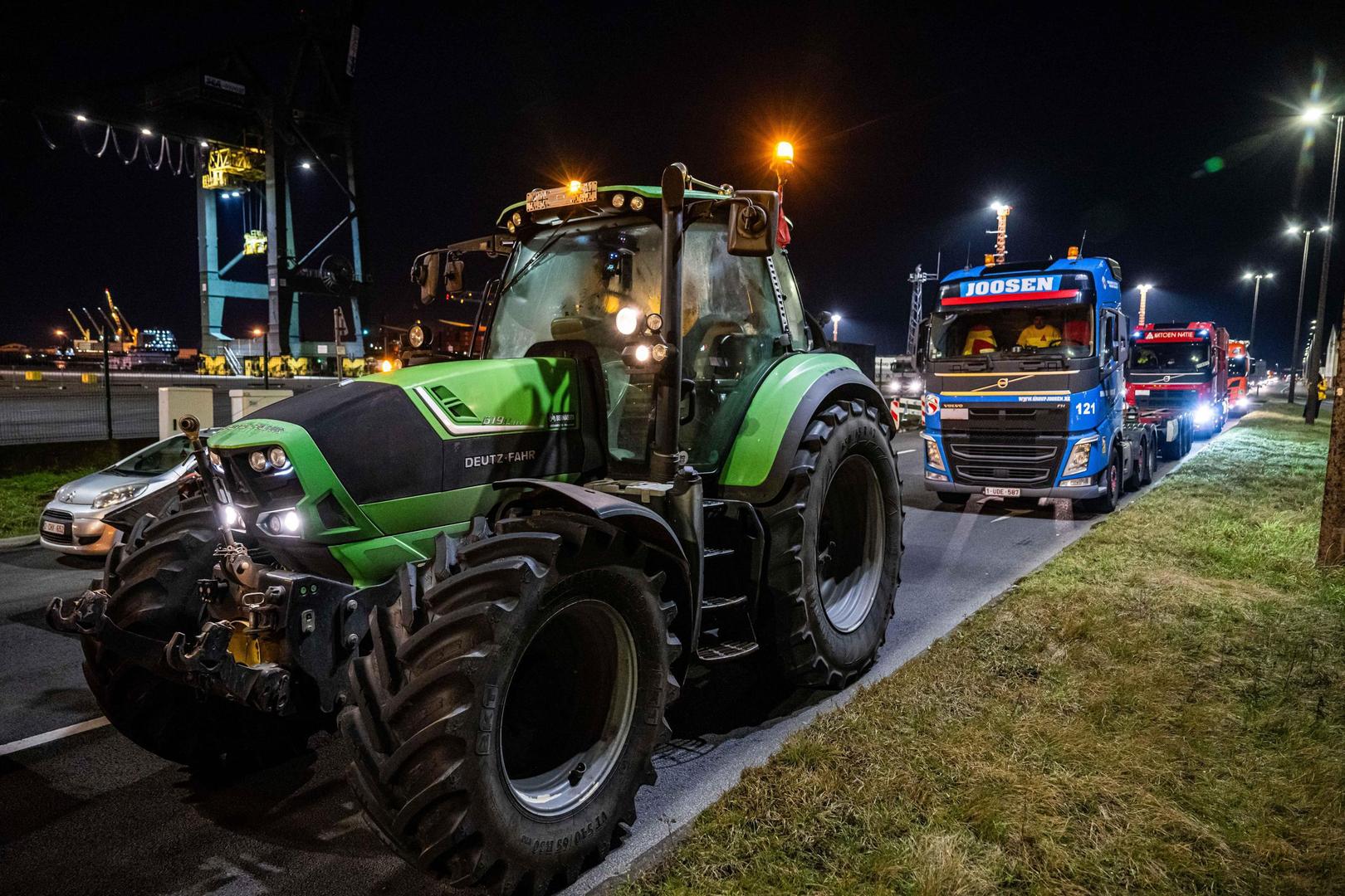 Jonge boeren uit Essen, Kalmthout en Wuustwezel trokken in colonne naar de Antwerpse haven.