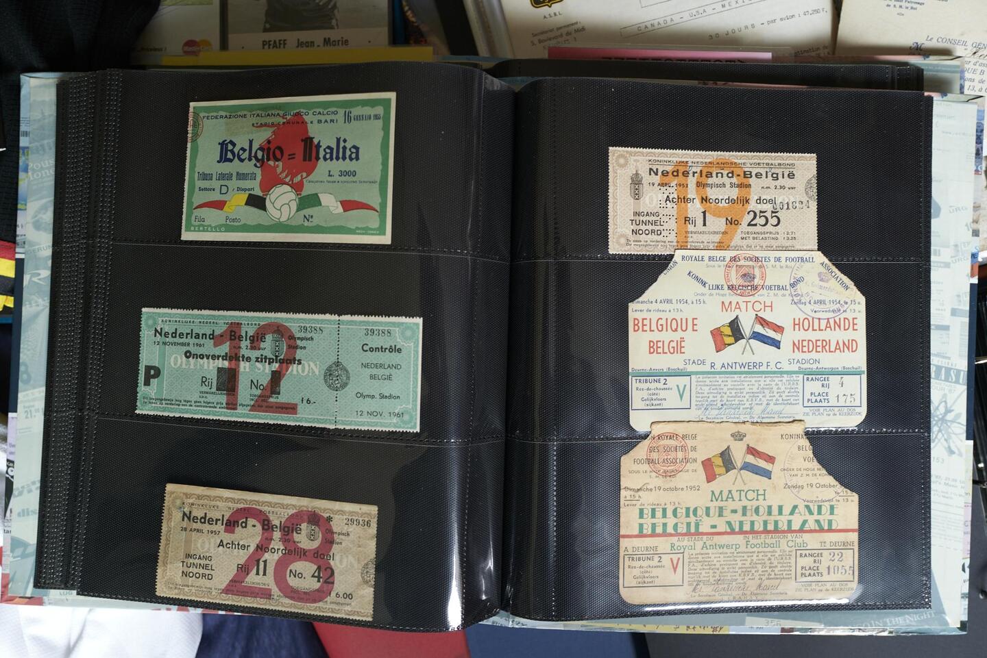 Op bezoek in het Rode Duivels-walhalla van Yves Claes (46): “Al die ...