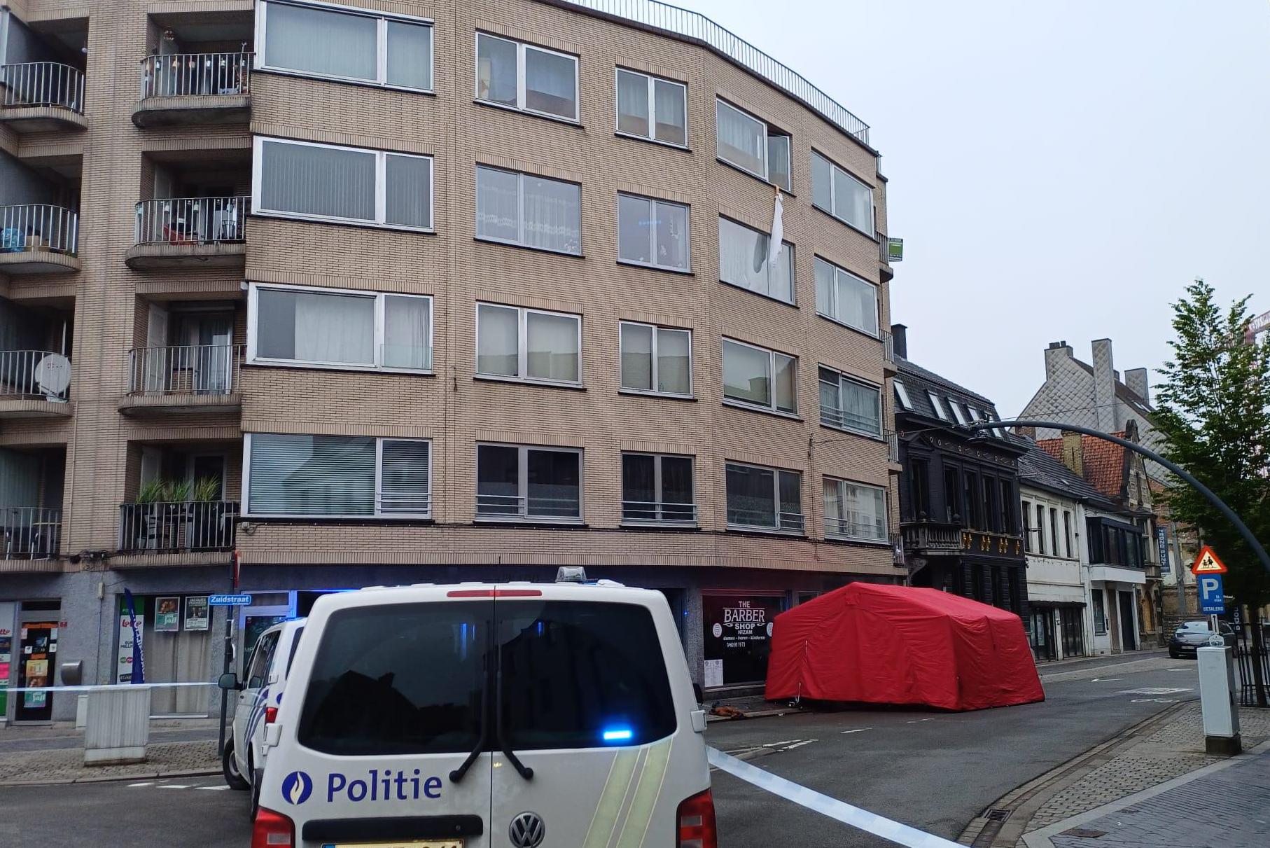 Man (48) levenloos aangetroffen op straat: “Hij probeerde met