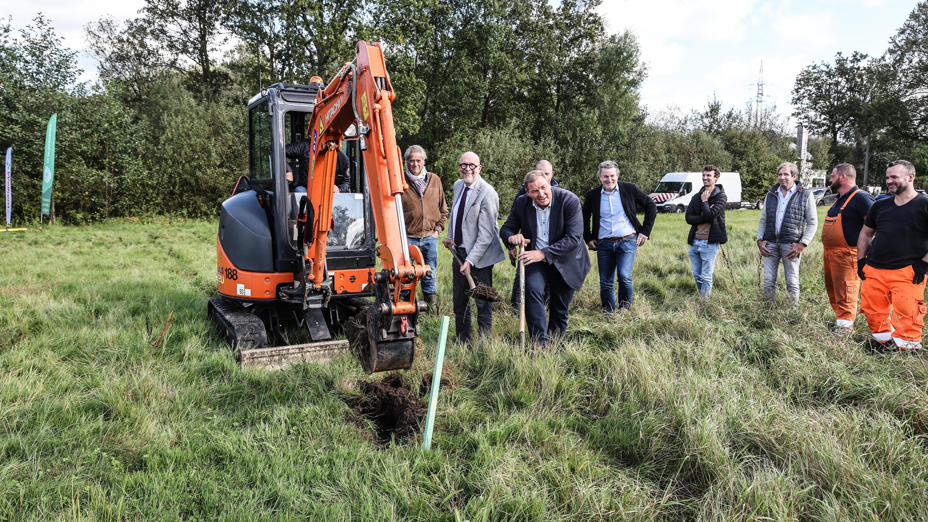Natte weide naast E10-plas herschapen in klimaatpark De Zwaan: graafwerken gaan van start