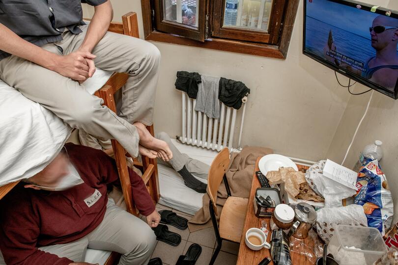 Ook de gevangenis in Antwerpen kampt met overbevolking.