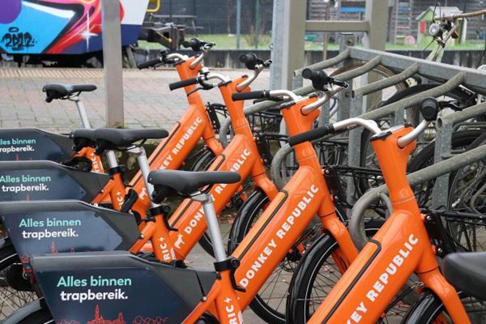Tijdens zomer extra hub voor deelfietsen Donkey Republic | GVA