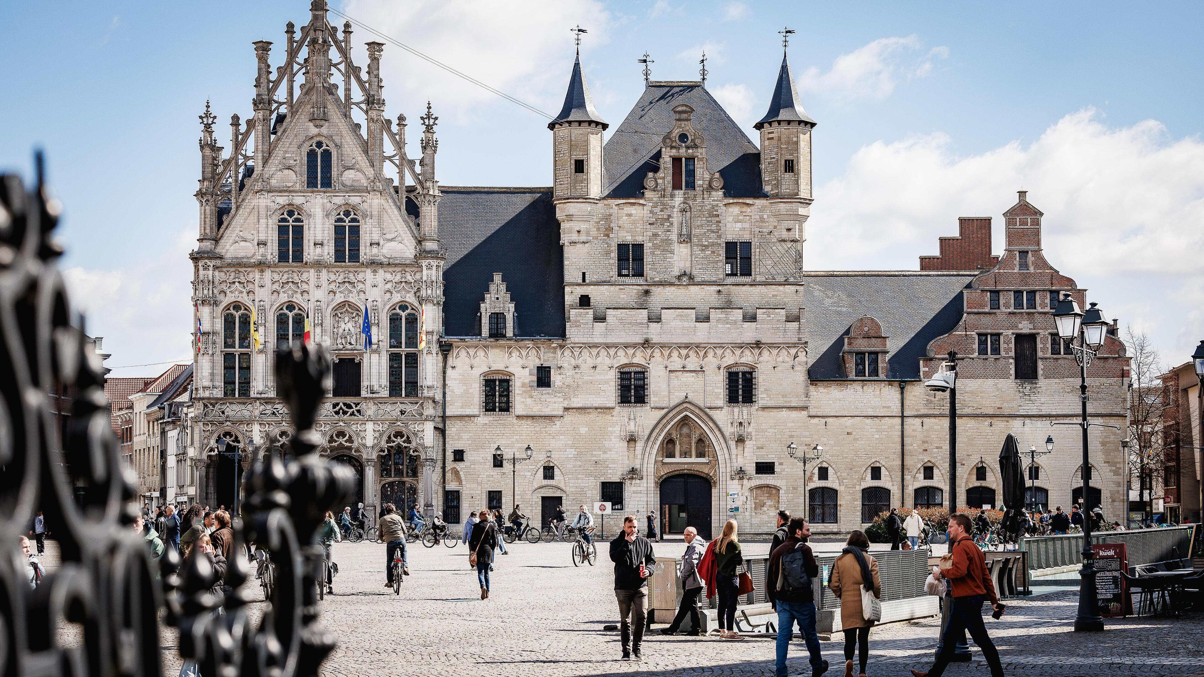 Van afvalkalender controleren tot dienstencheques beheren: stad breidt app Mijn Mechelen verder uit