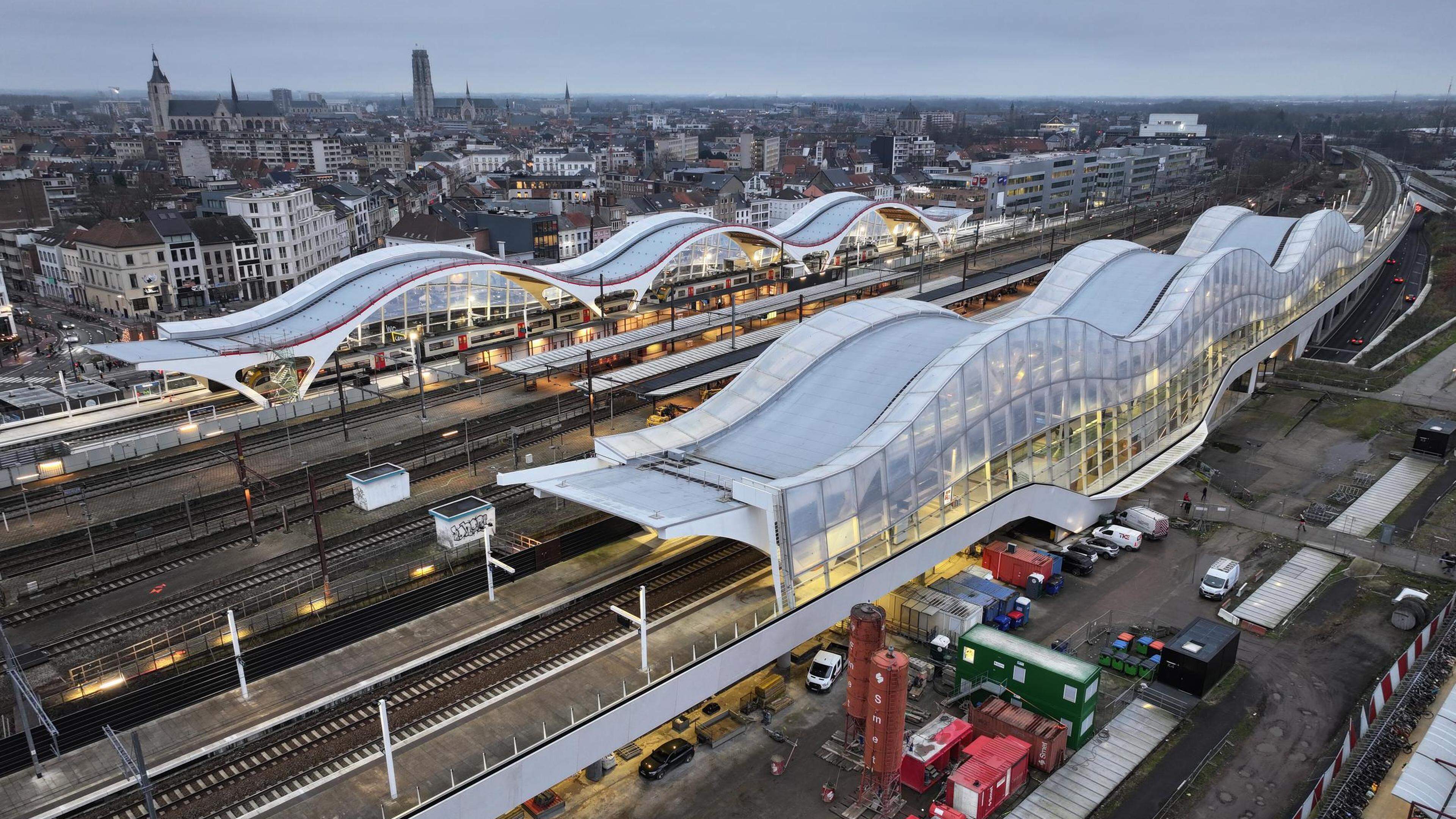Reiziger (28) bestolen van rugzak aan Mechels station