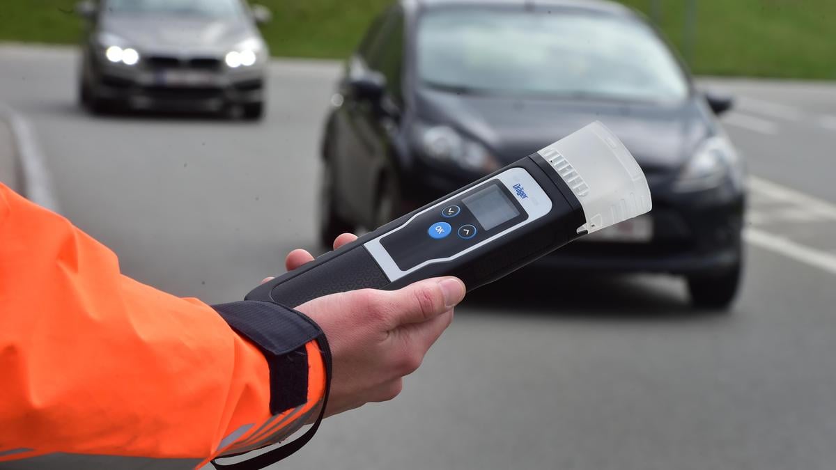 Pinksterweekend: Zes jaar rijverbod na dronken ontsnappingspoging met bedrijfsbus