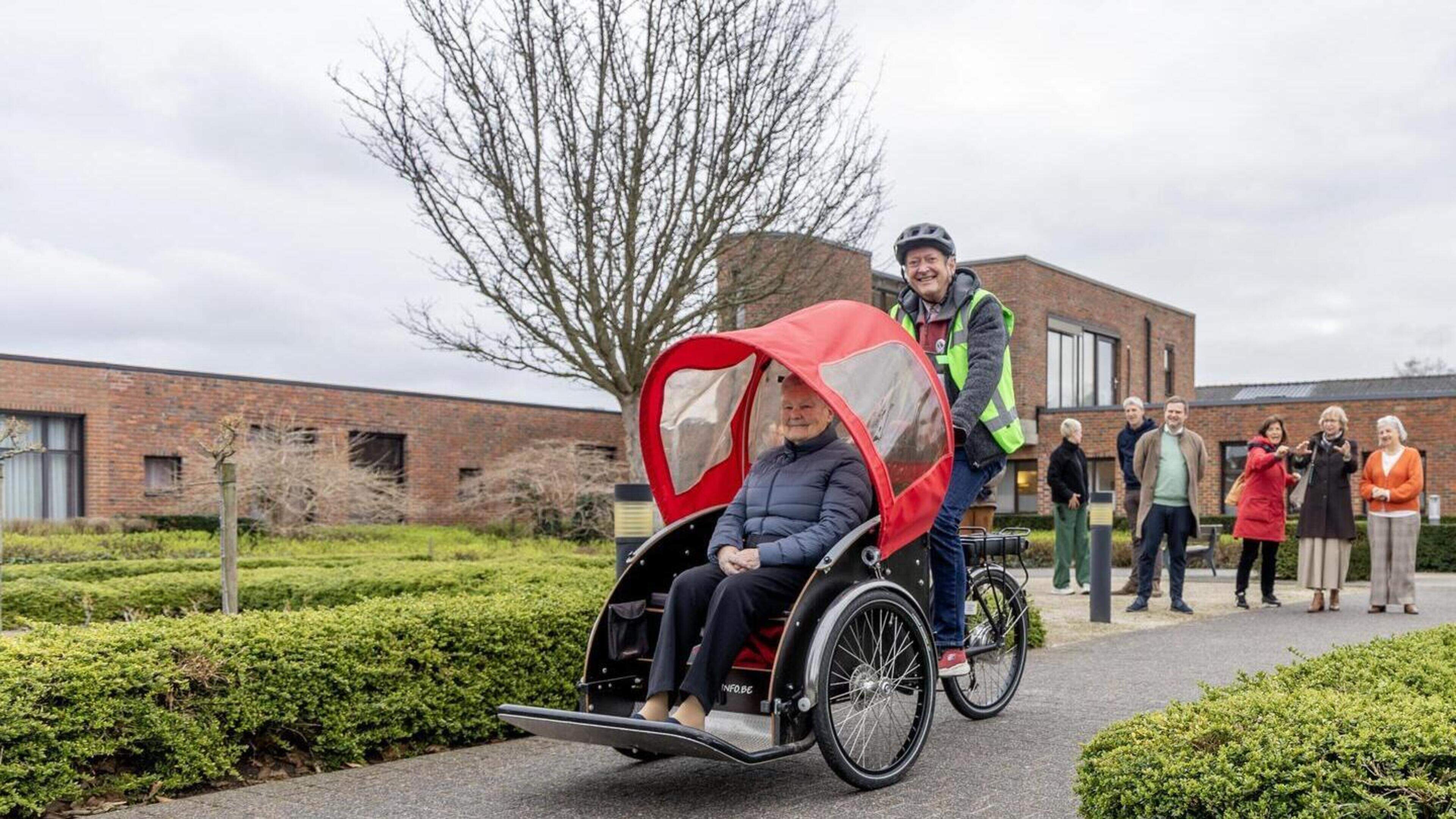 Stad en Klimaan verlengen samenwerking voor fietsriksja's: “Biedt duurzame mobiliteit op maat”