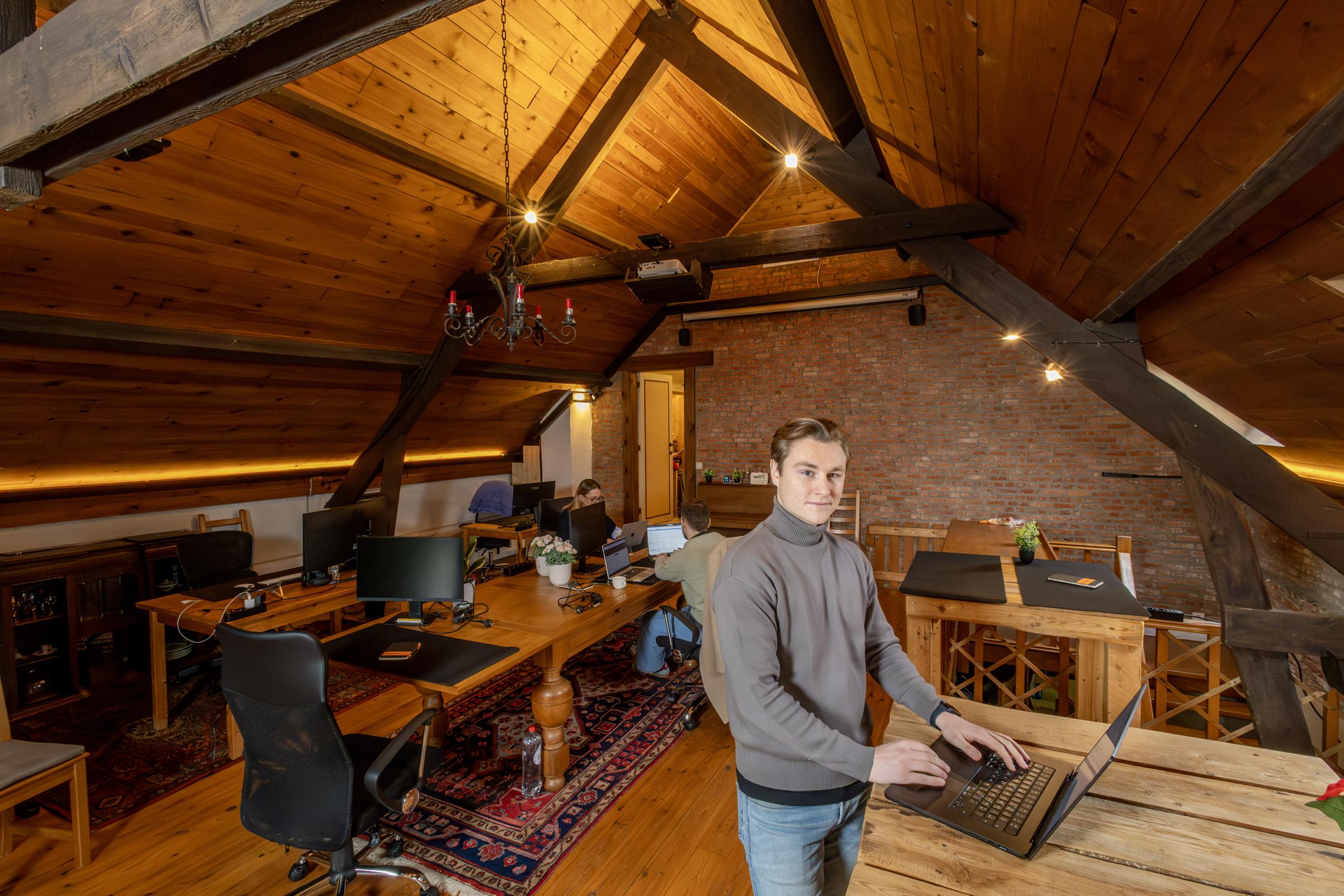 Duffelse ondernemer Hinse Wouters (26) opent coworkingspace HomeWorks ...