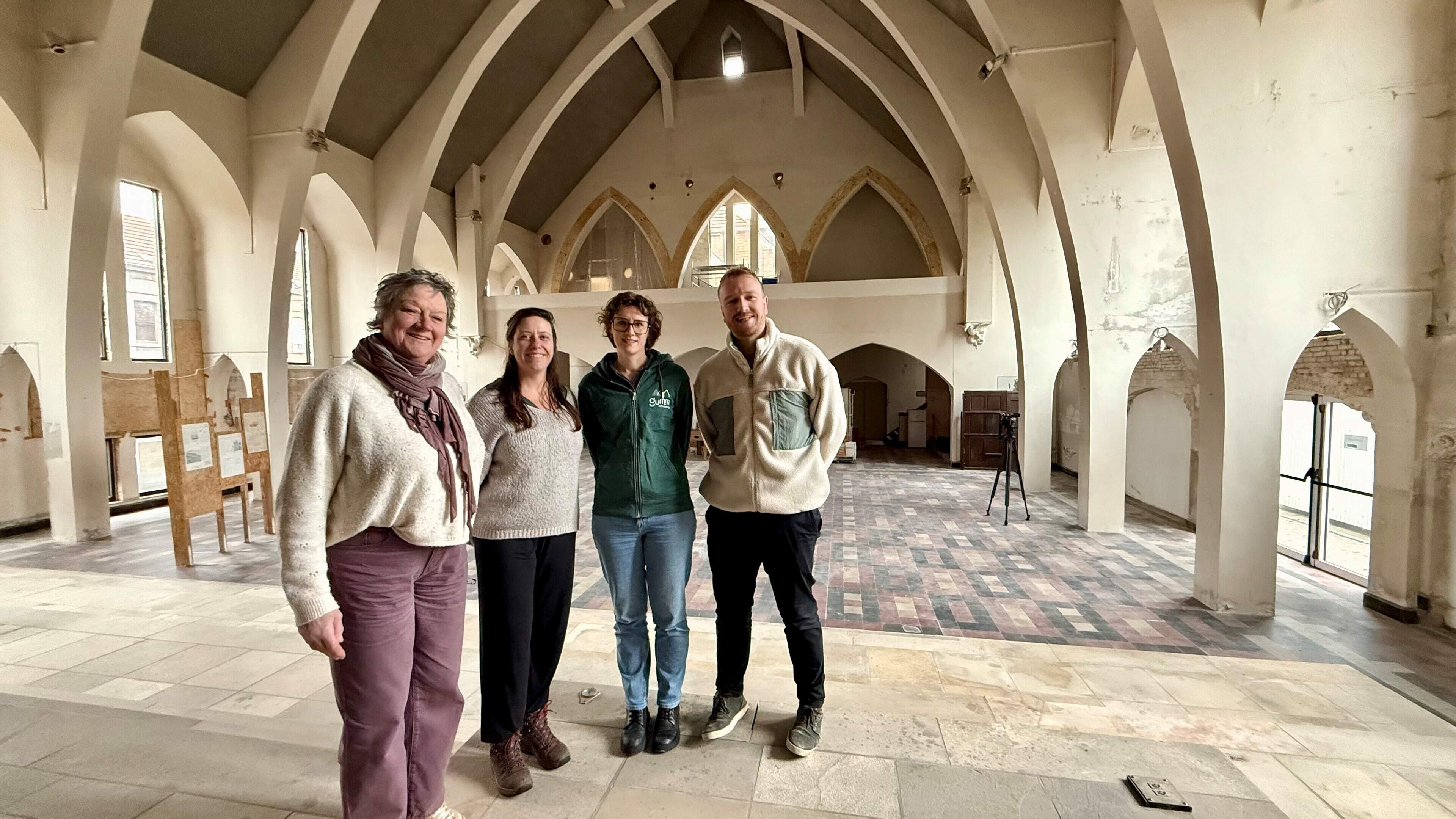 Bewoners Gumm cohousing stellen voormalige kerk open als ontmoetingsplek: “Wij willen geen eiland zi