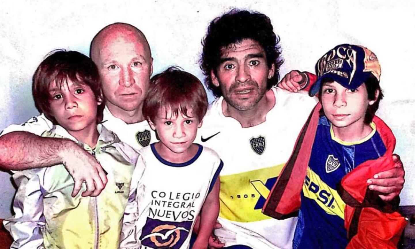 Zijn vader speelde met Maradona en zijn broer werd wereldkampioen met ...