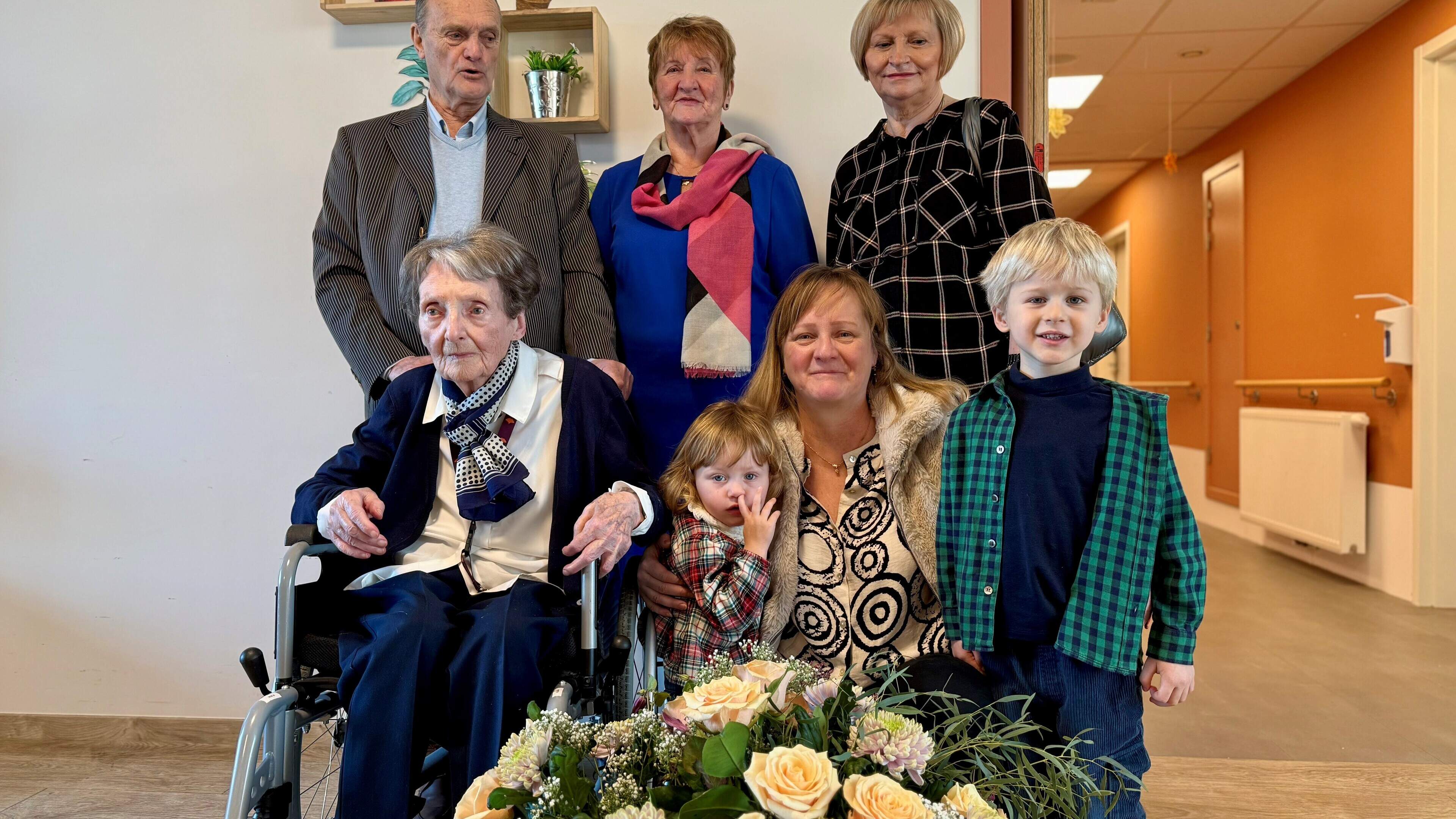 Alina viert haar 101ste verjaardag op dezelfde dag dat haar zoon Jan (80) jarig is: “Er is geen gehe