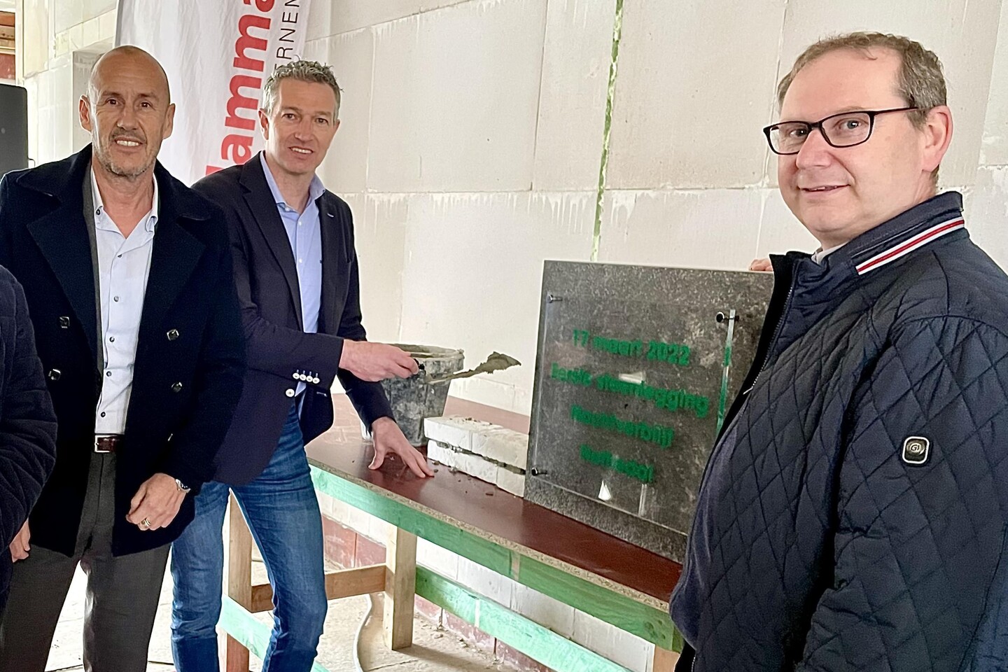 Symbolische eerste steen is gelegd: nachtverblijf van zorginstelling ...