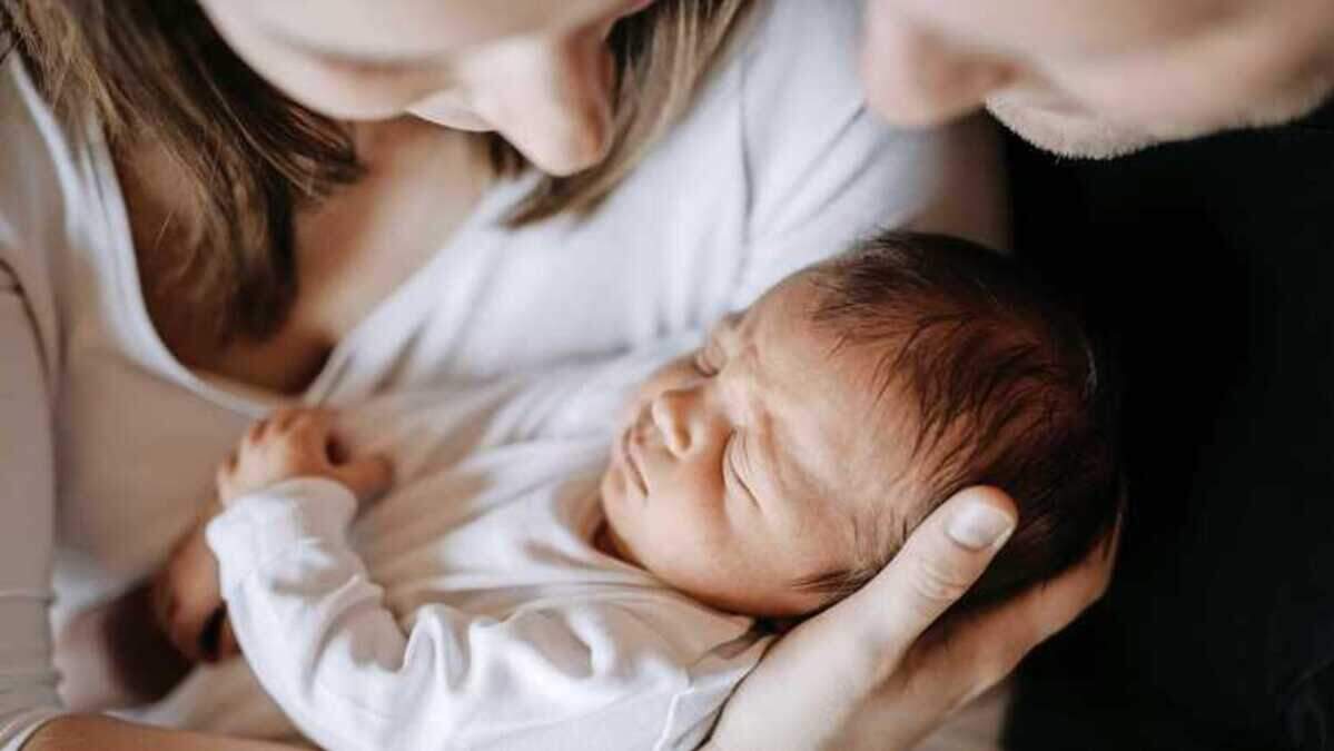 Uniek: baby Rafferty werd niet één, maar twee keer op de wereld gezet ...