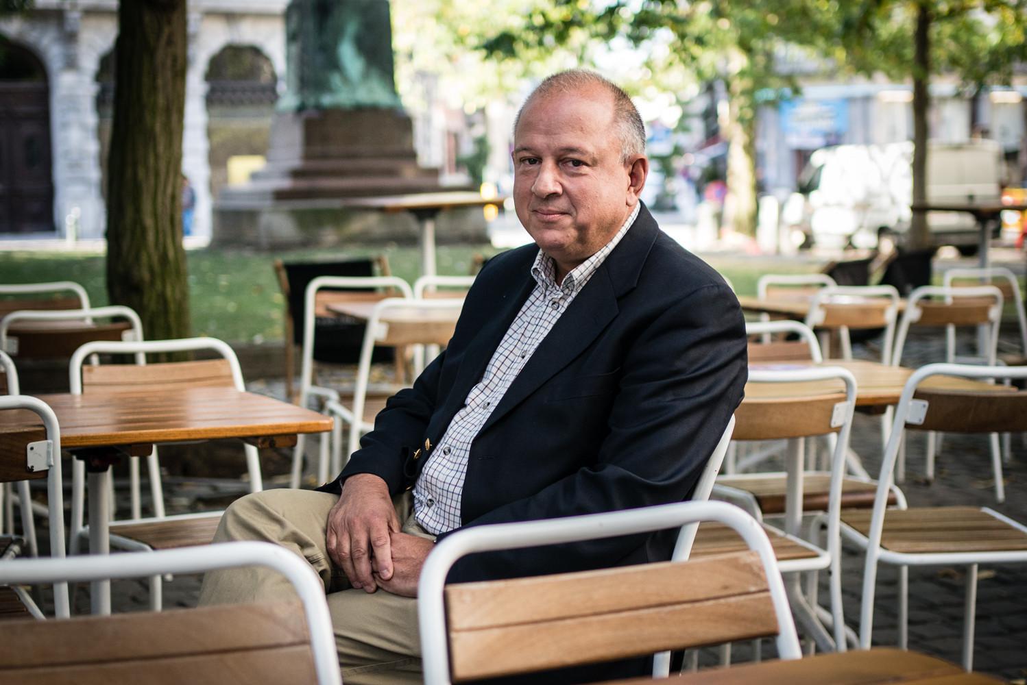 Wie is Nicolas Ullens, de voormalige geheim agent die zijn stiefmoeder vermoordde? “Onrustige ziel, 