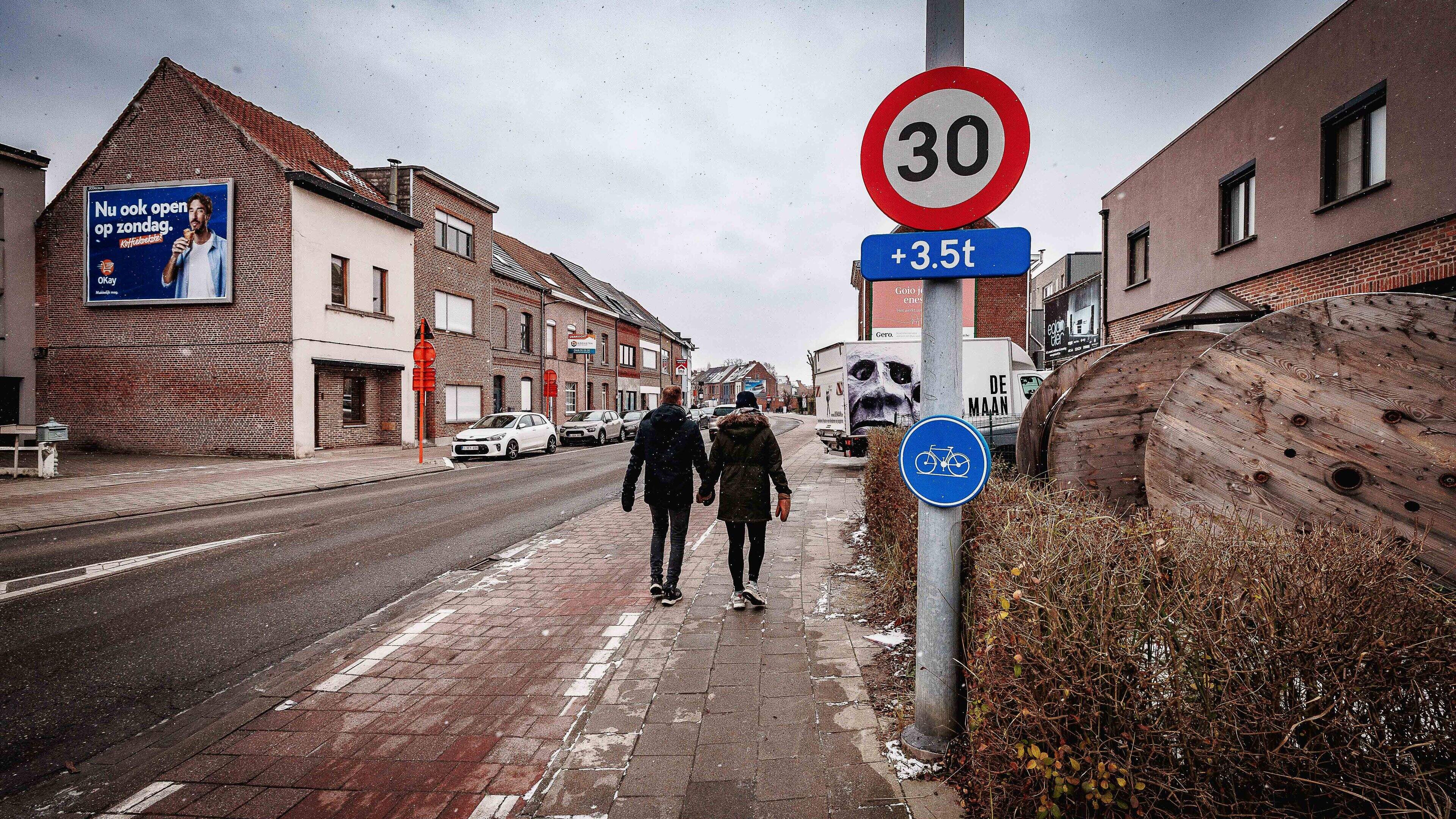 4,5 kilometer nieuwe fiets- en voetpaden: 2,6 miljoen euro om Battelsesteenweg veiliger te maken