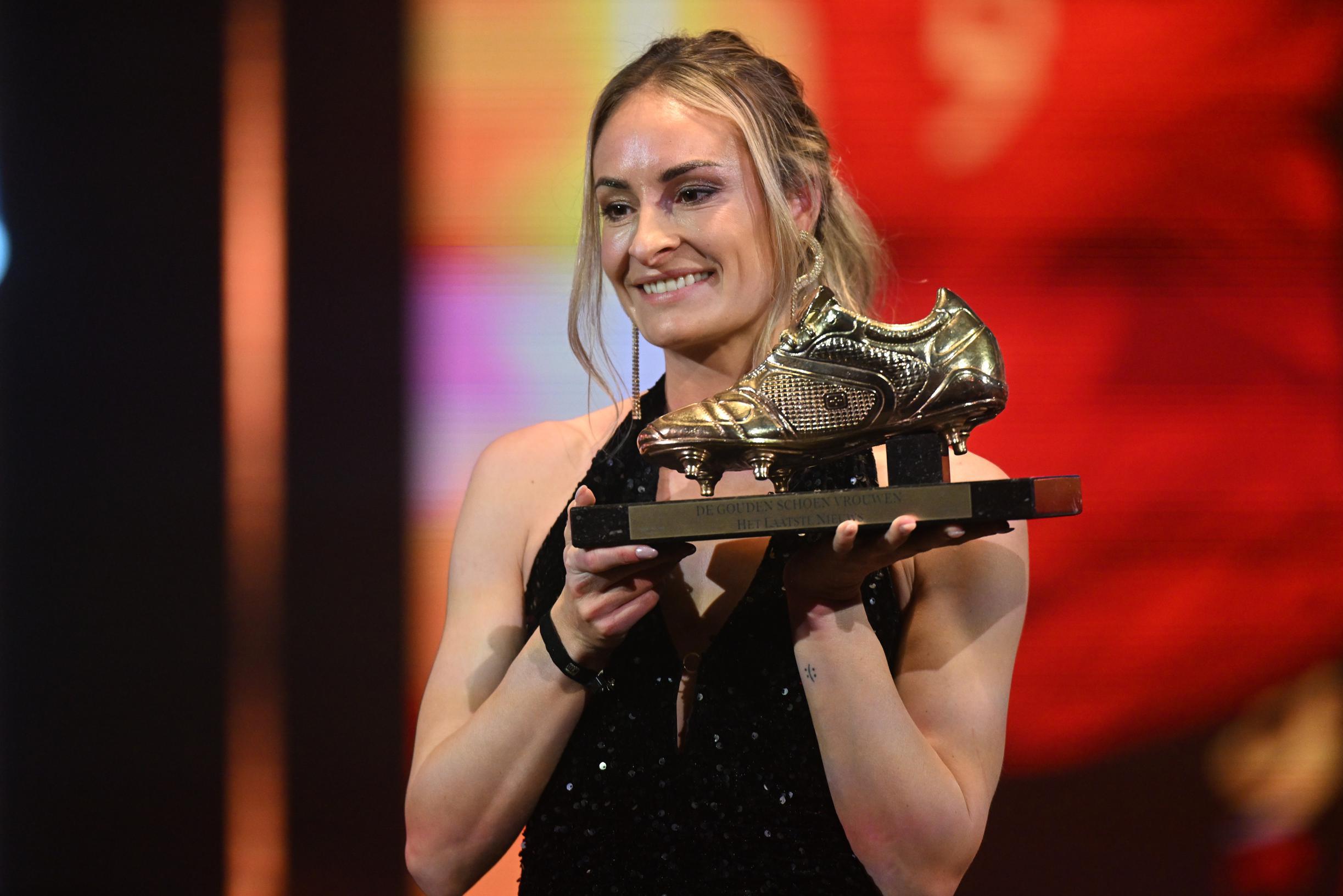 Waar speelt de Gouden Schoen volgend seizoen? Tessa Wullaert is einde  contract bij Fortuna Sittard | GVA