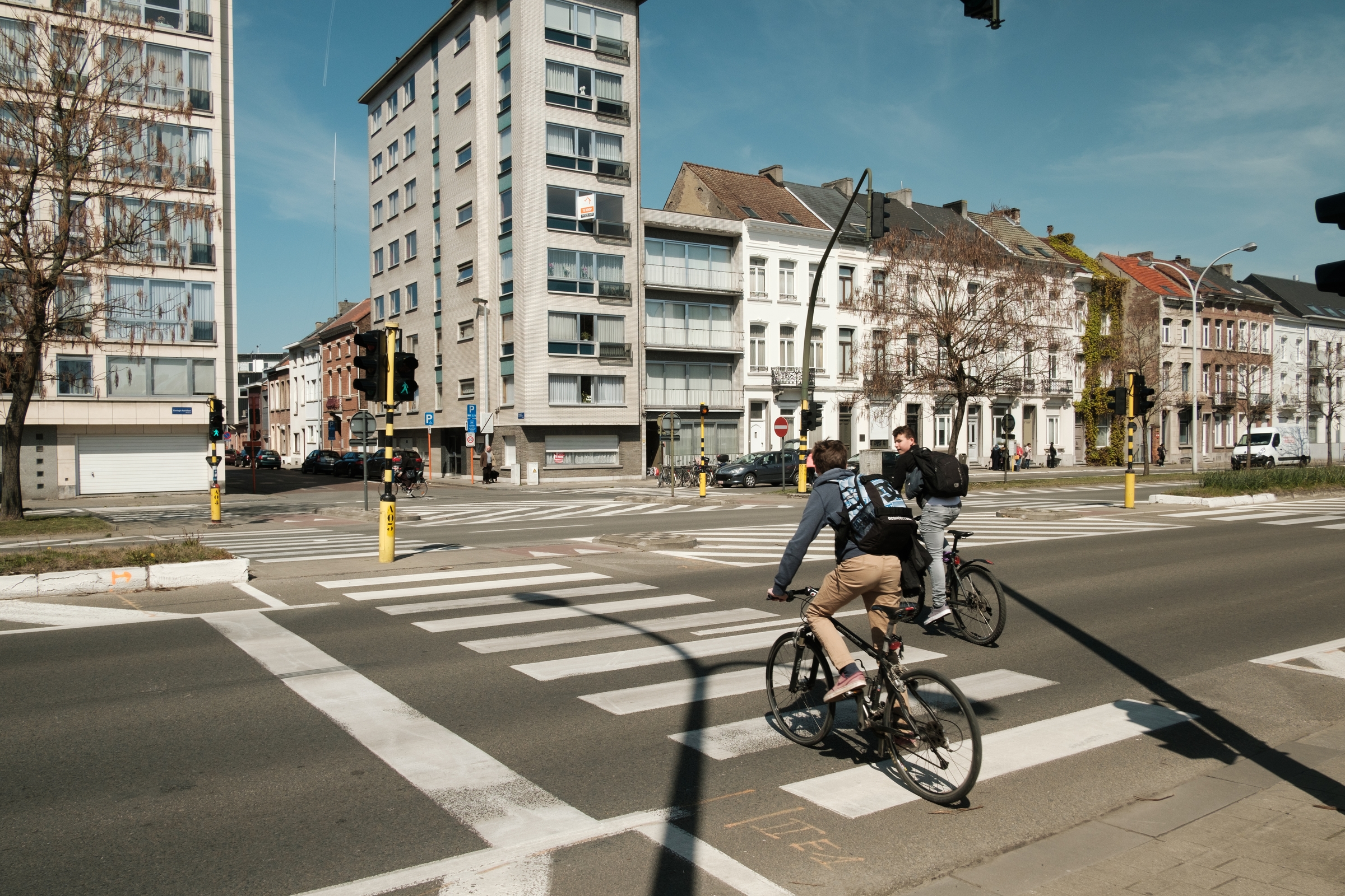 Vlaamse overheid maakt oversteekplaats aan brandweer veiliger | Nieuwsblad